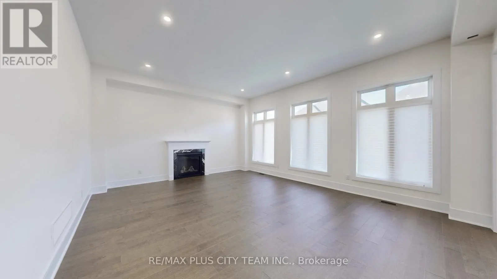 8 SAXBY FARM AVENUE