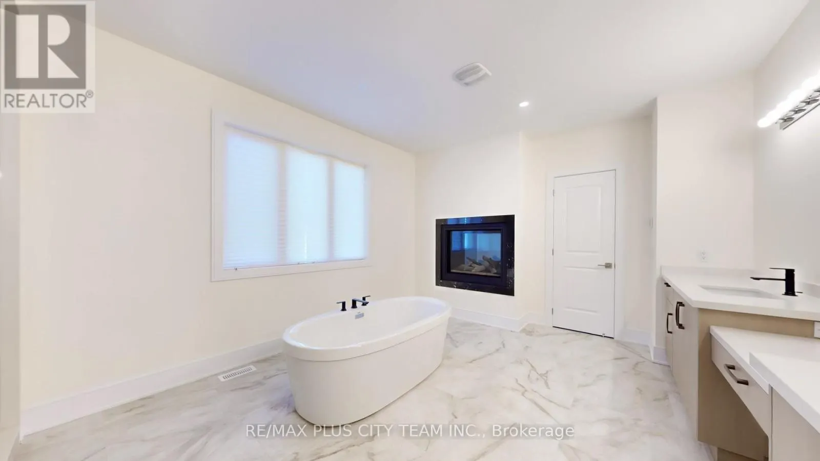 8 SAXBY FARM AVENUE