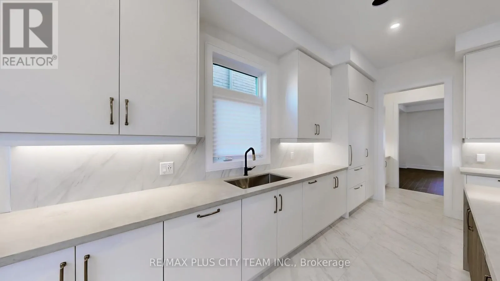 8 SAXBY FARM AVENUE
