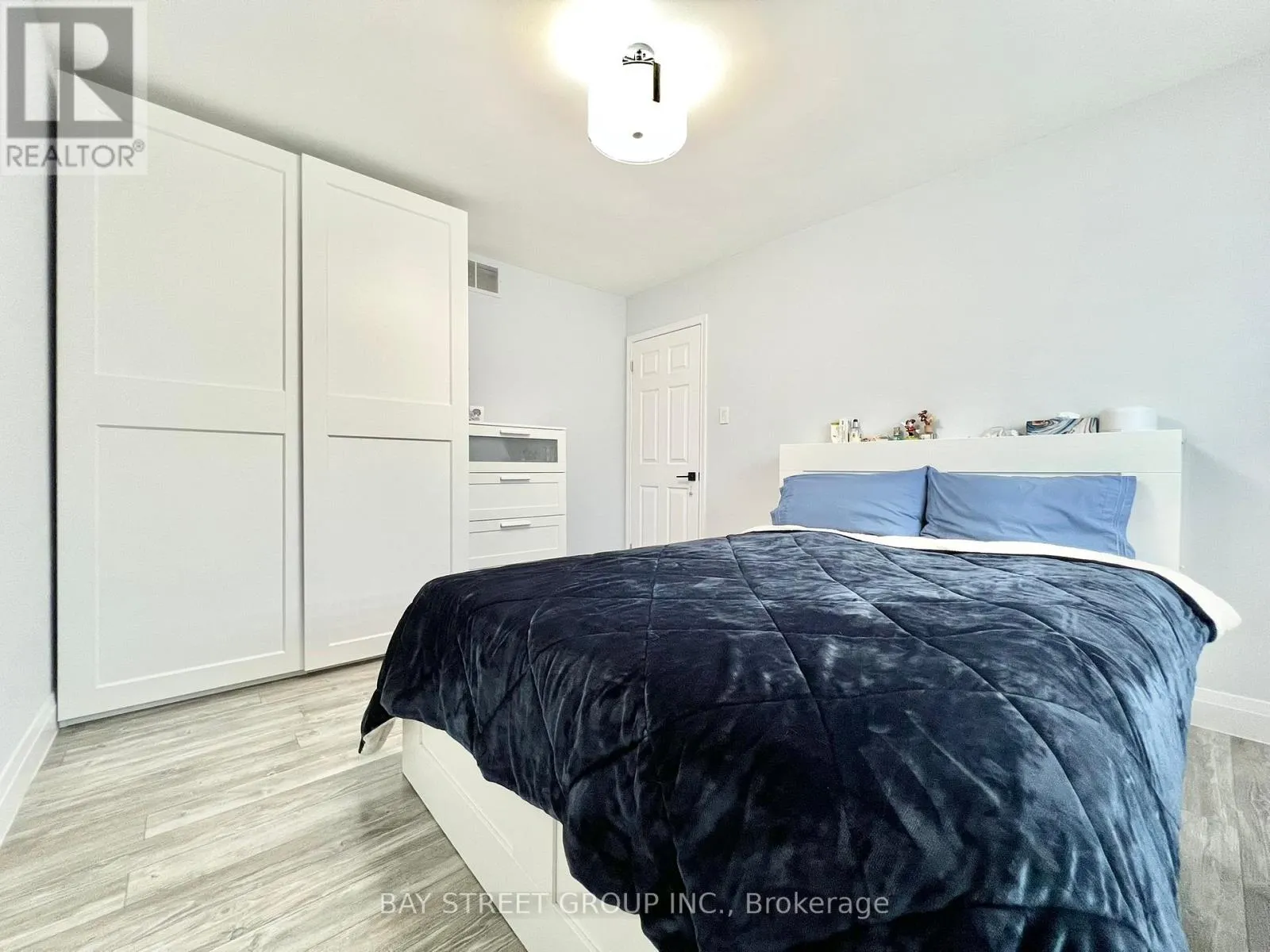 93 PARKWAY AVENUE