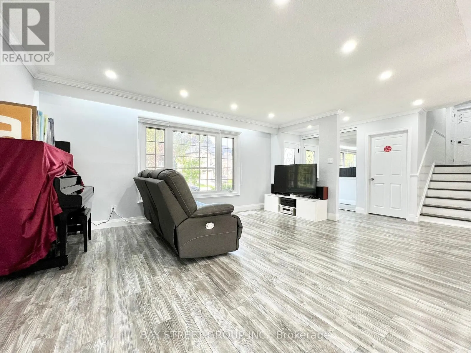 93 PARKWAY AVENUE