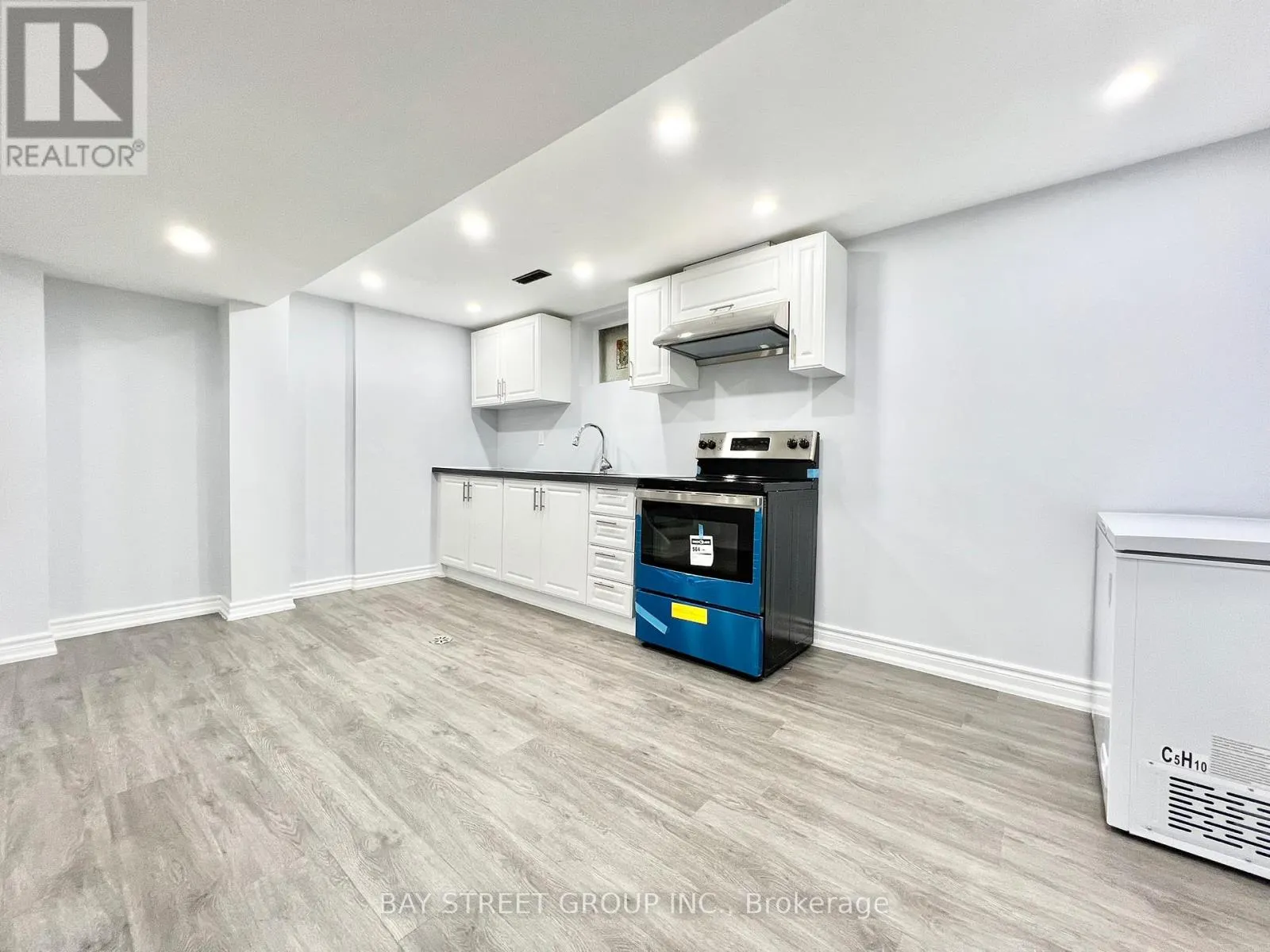 93 PARKWAY AVENUE