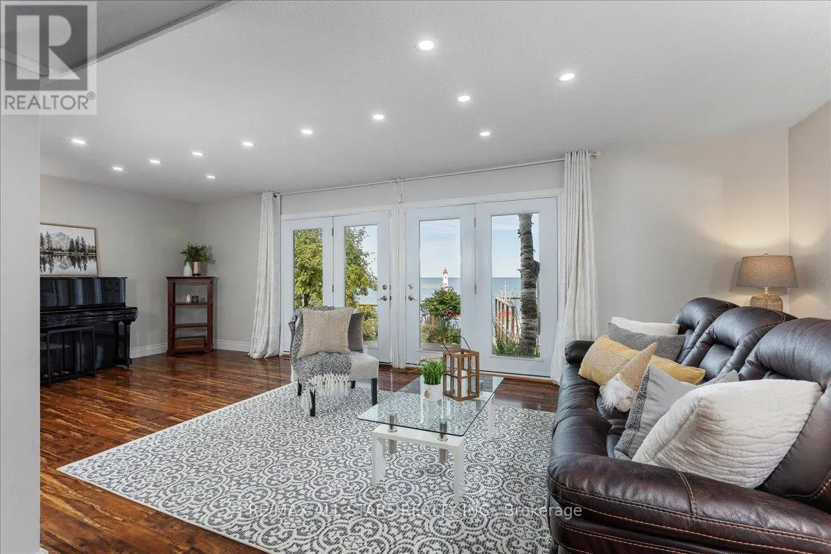 1 CEDARHURST PARK