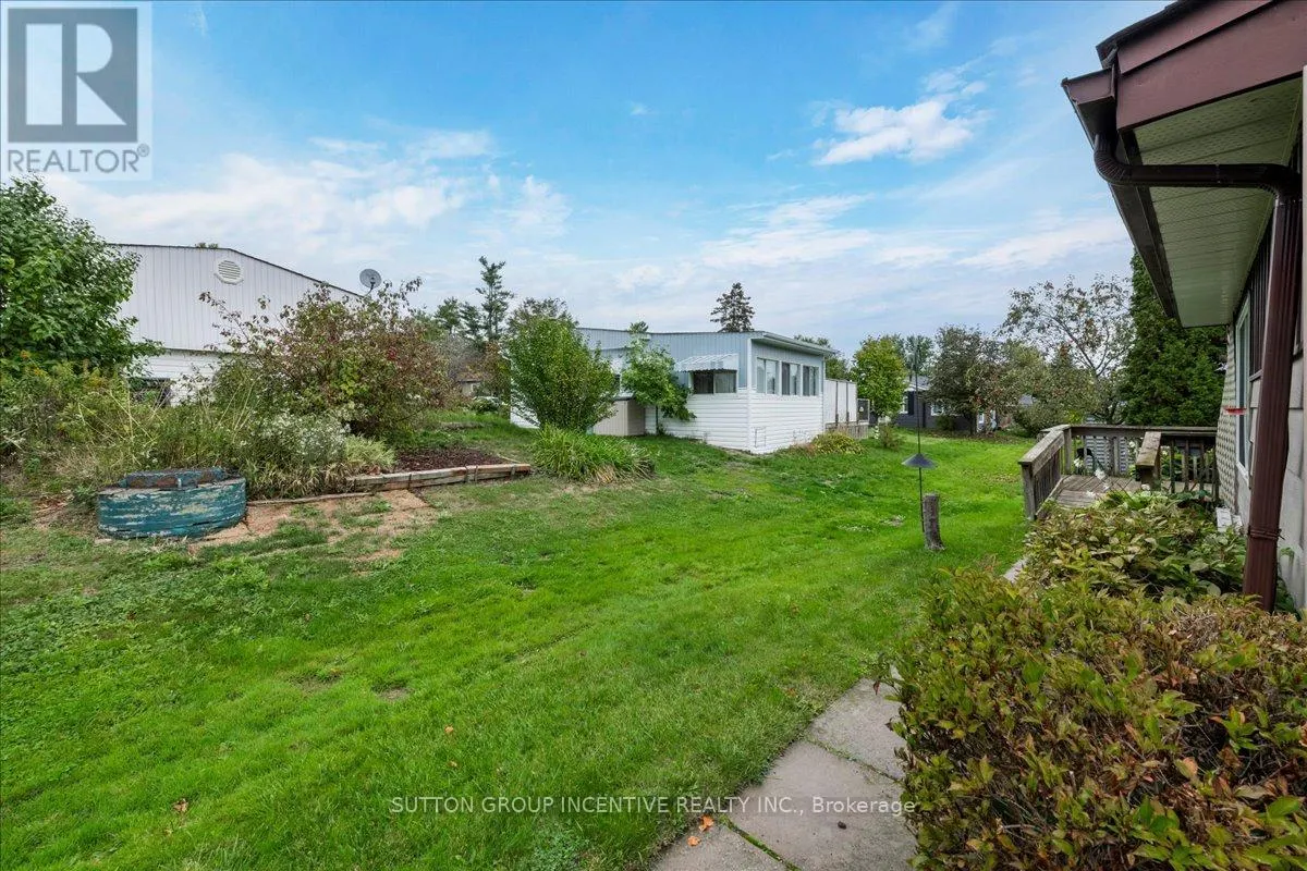 28 LINDEN LANE