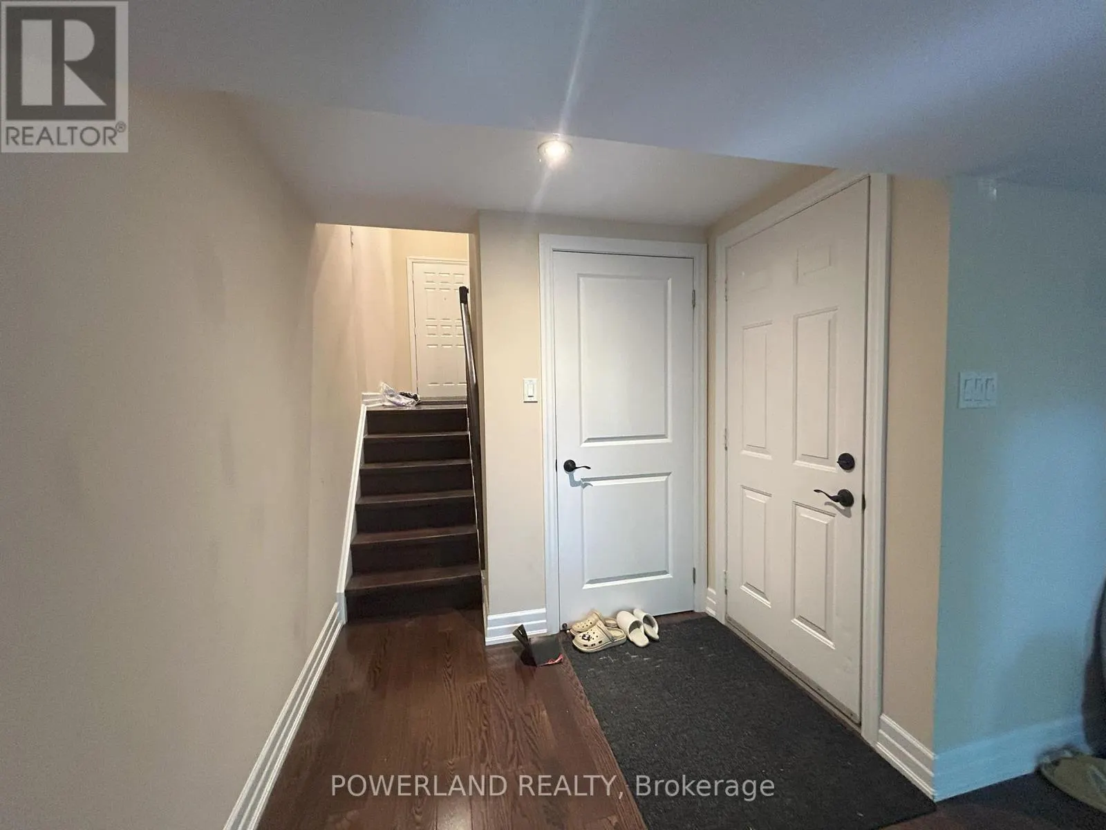 37 - 95 WELDRICK AVENUE