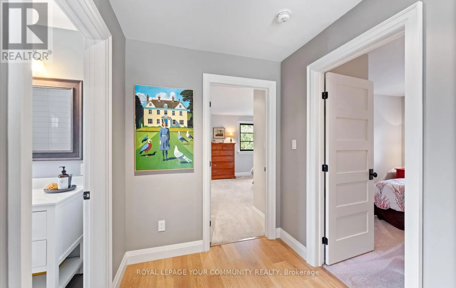 12 GLENVIEW DRIVE