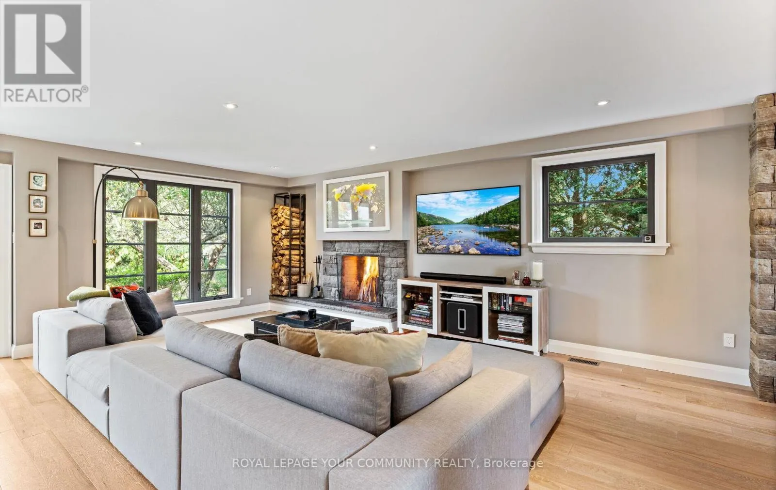 12 GLENVIEW DRIVE