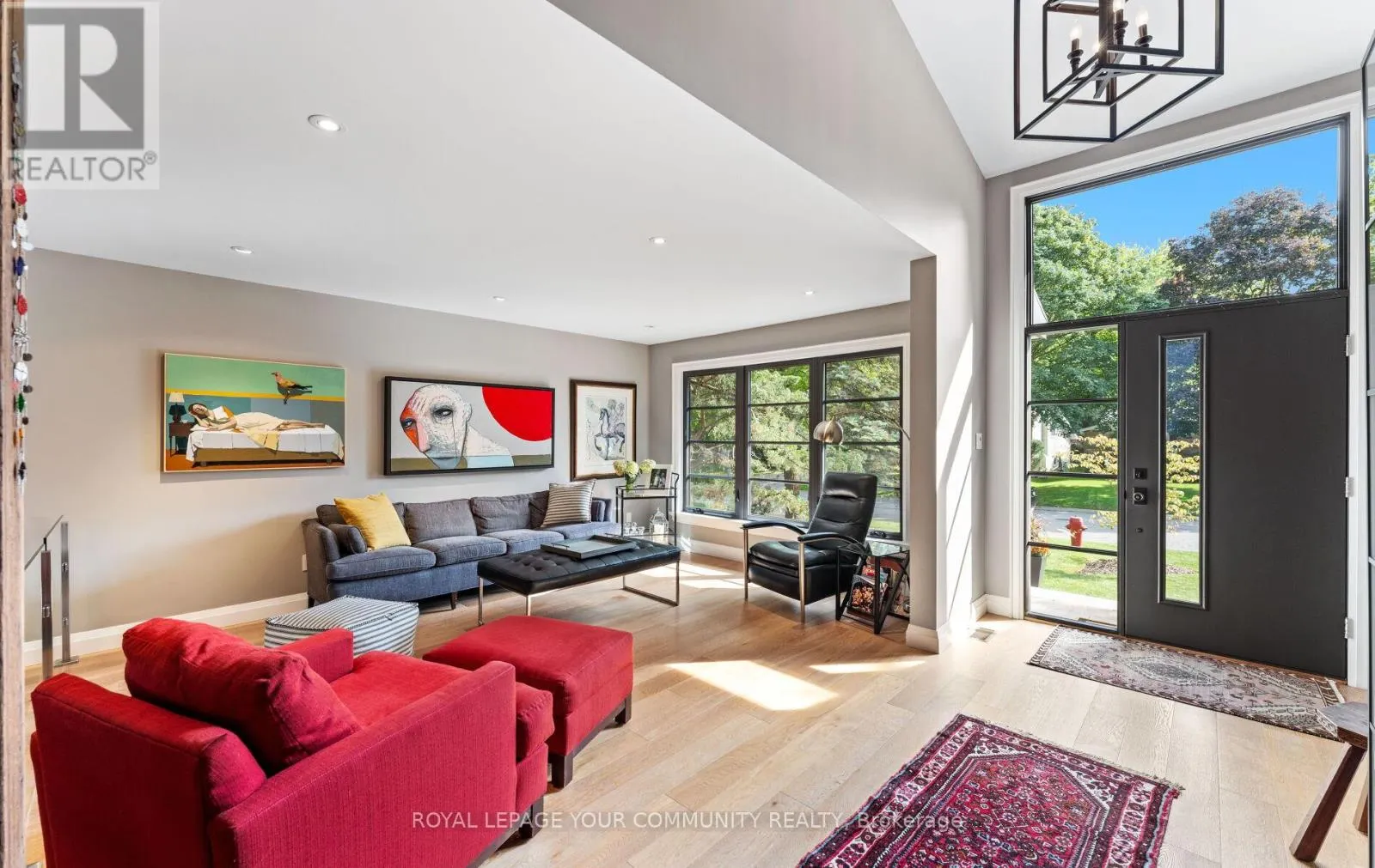 12 GLENVIEW DRIVE