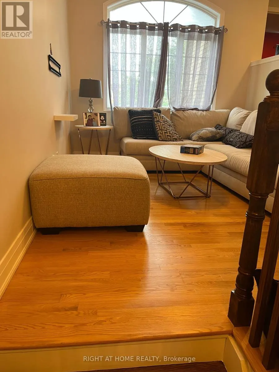 26 BLUEWATER TRAIL N