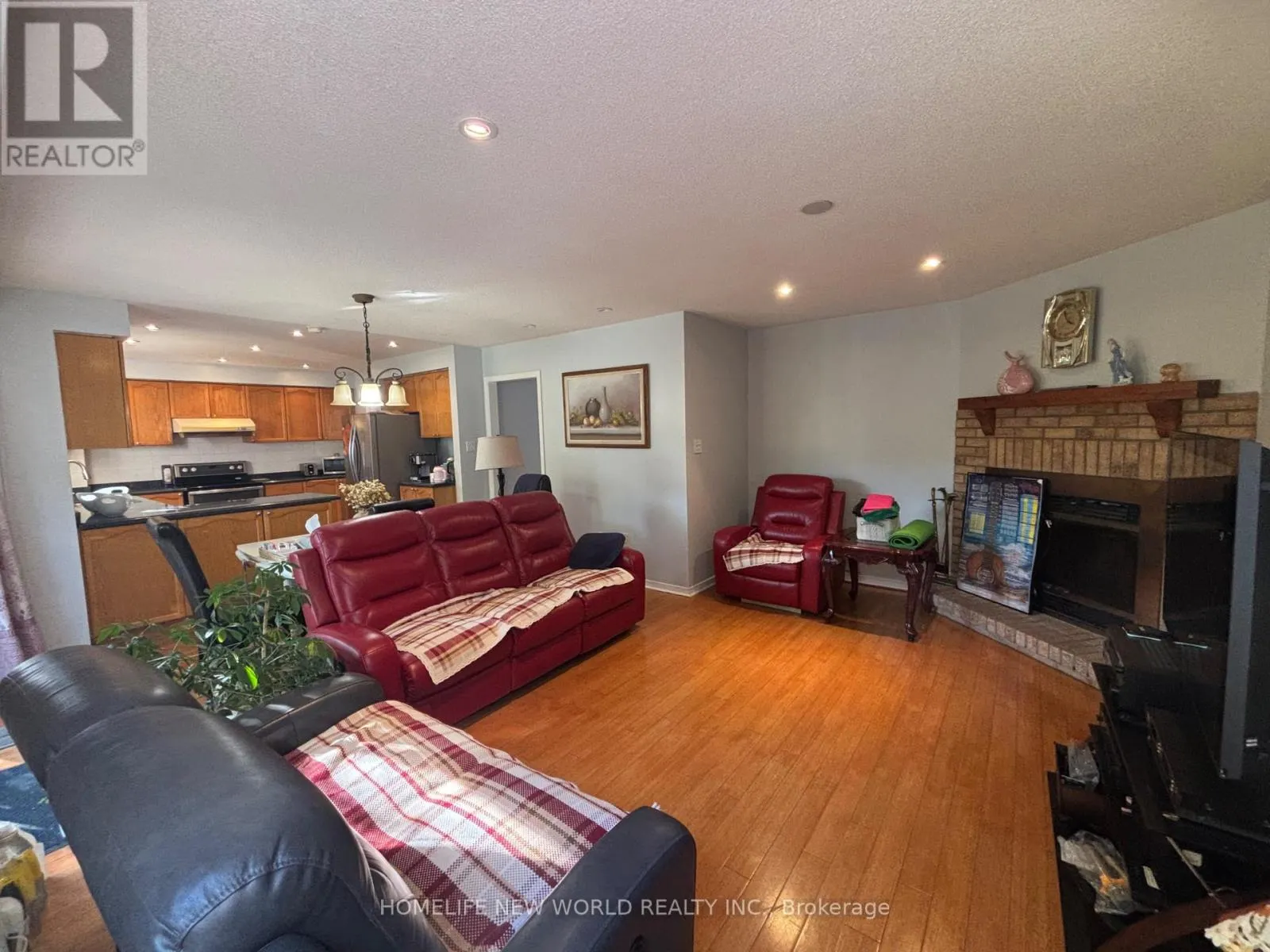 25 WESTMORELAND COURT
