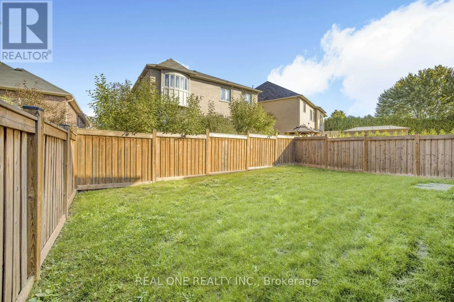 24 LARKFIELD CRESCENT