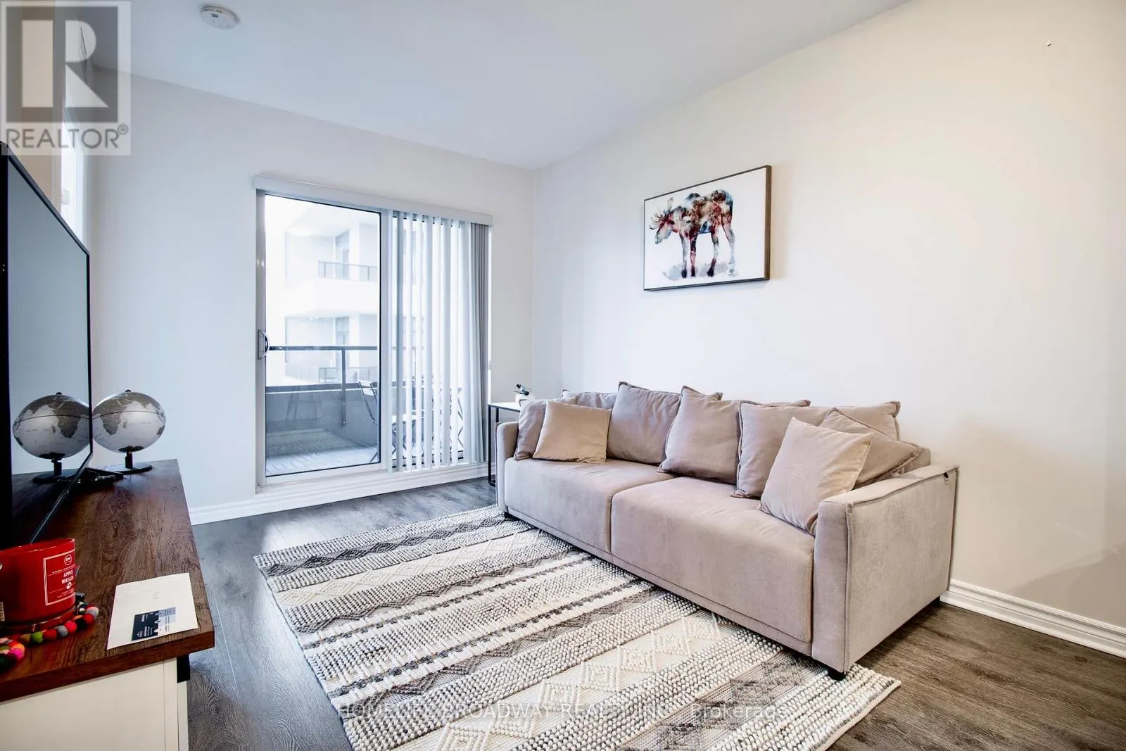 815 - 9255 JANE STREET