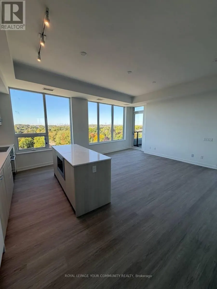 905 - 8188 YONGE STREET W
