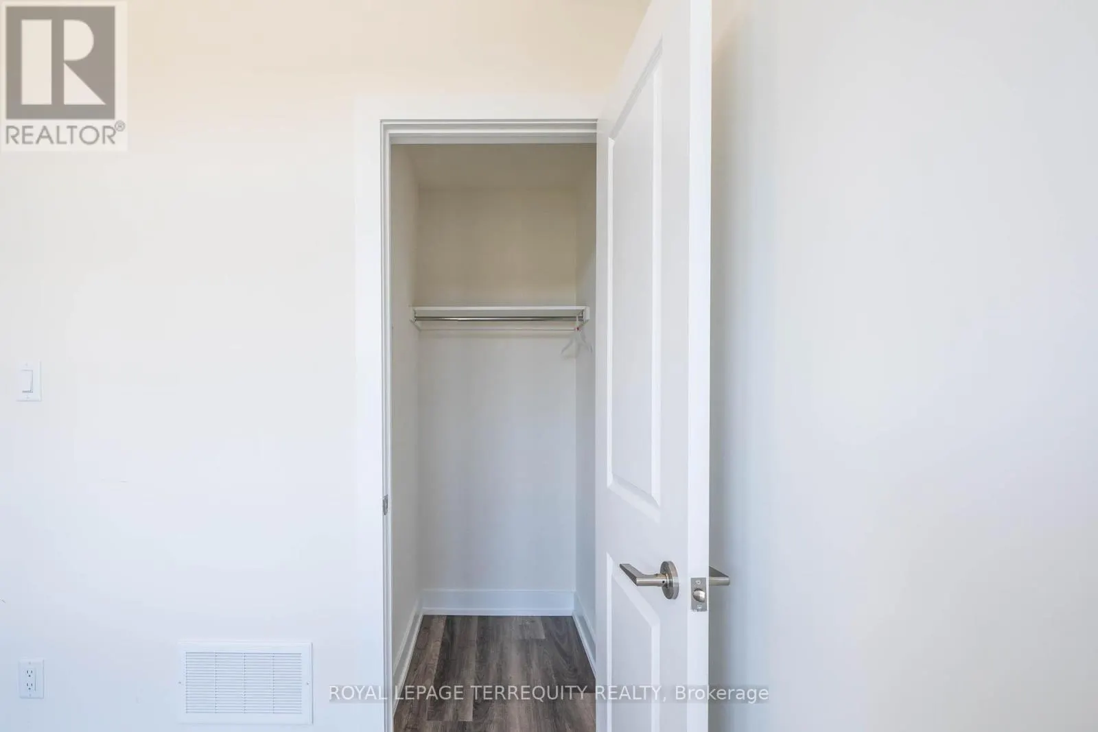 9 - 12860 YONGE STREET