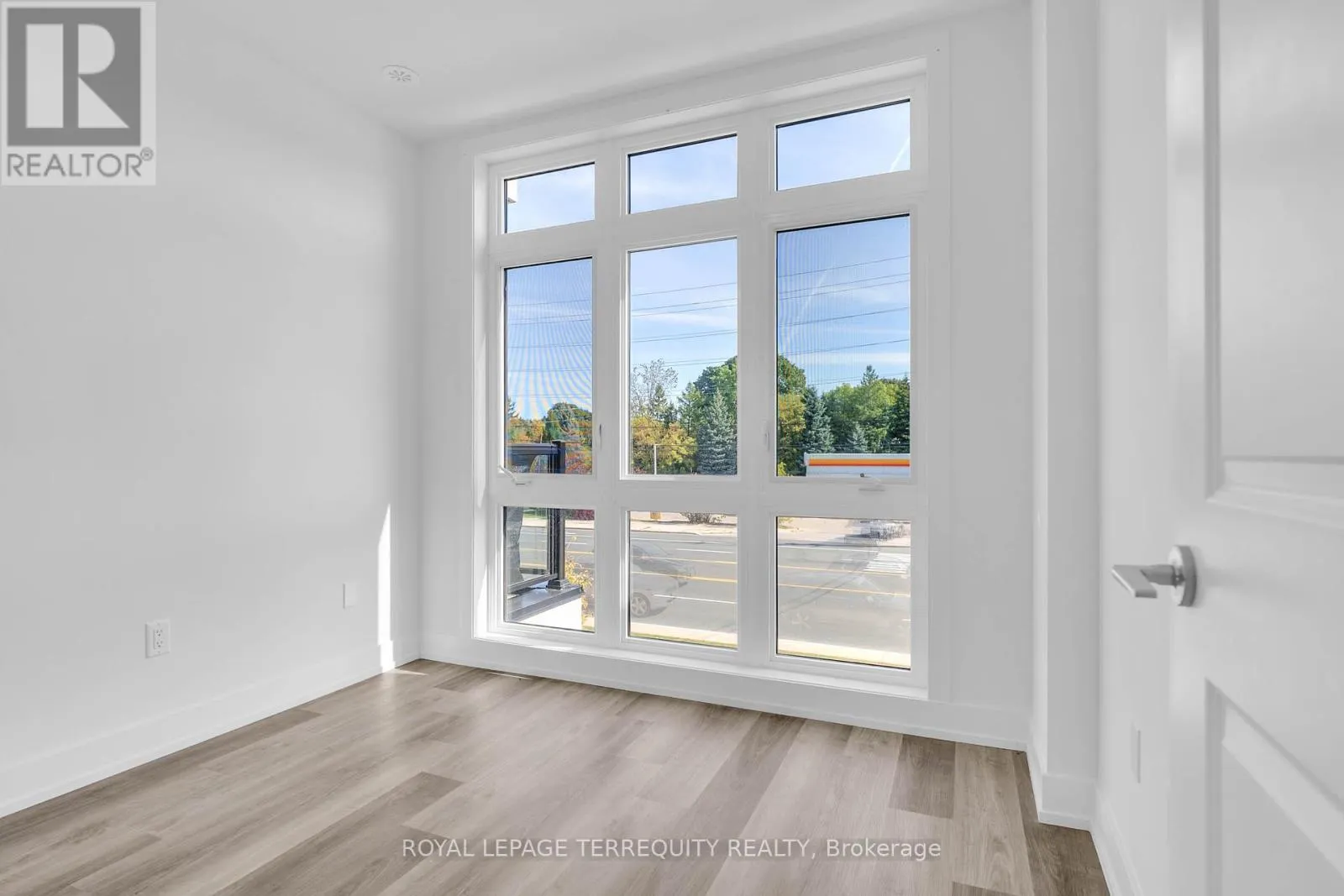 9 - 12860 YONGE STREET