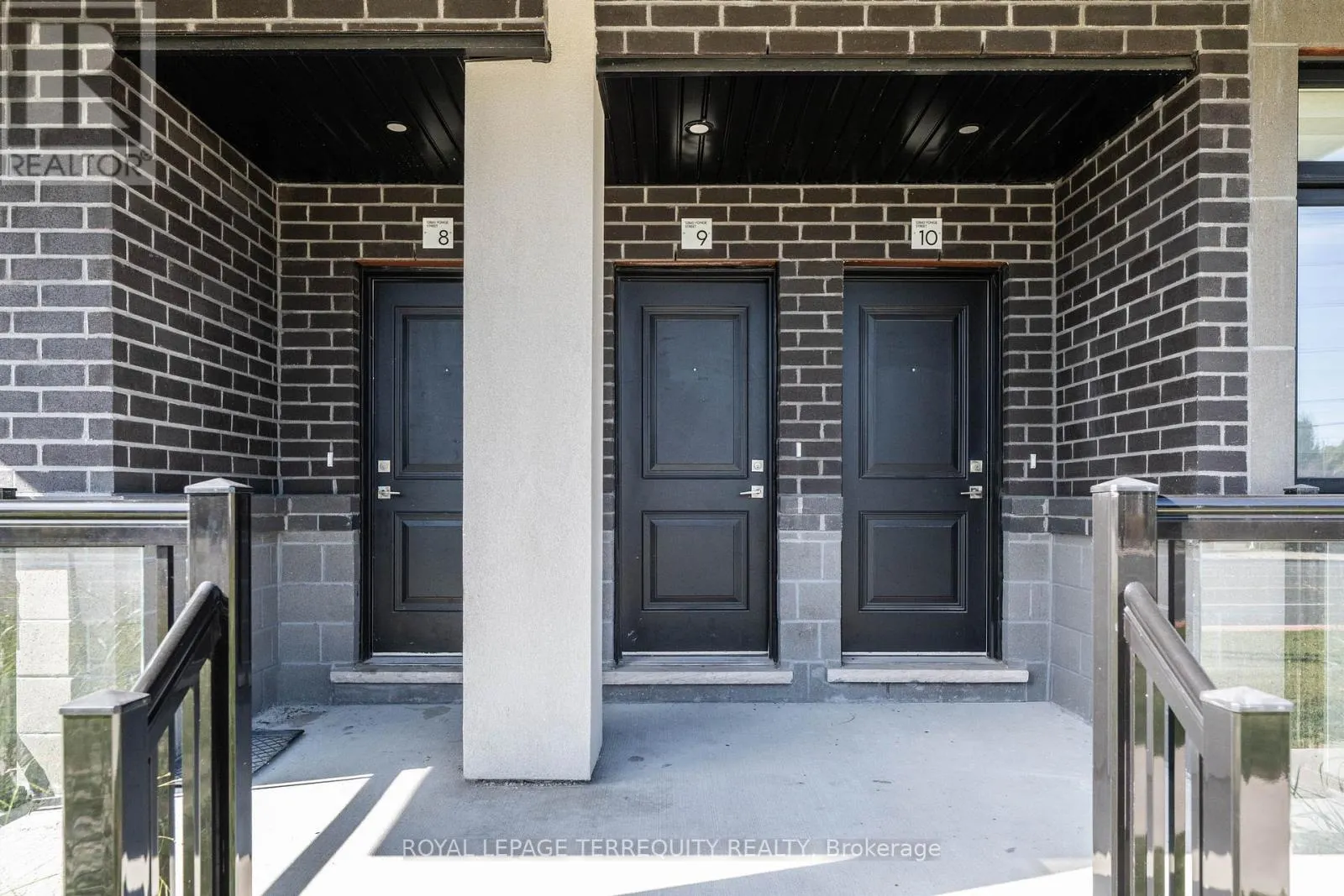 9 - 12860 YONGE STREET