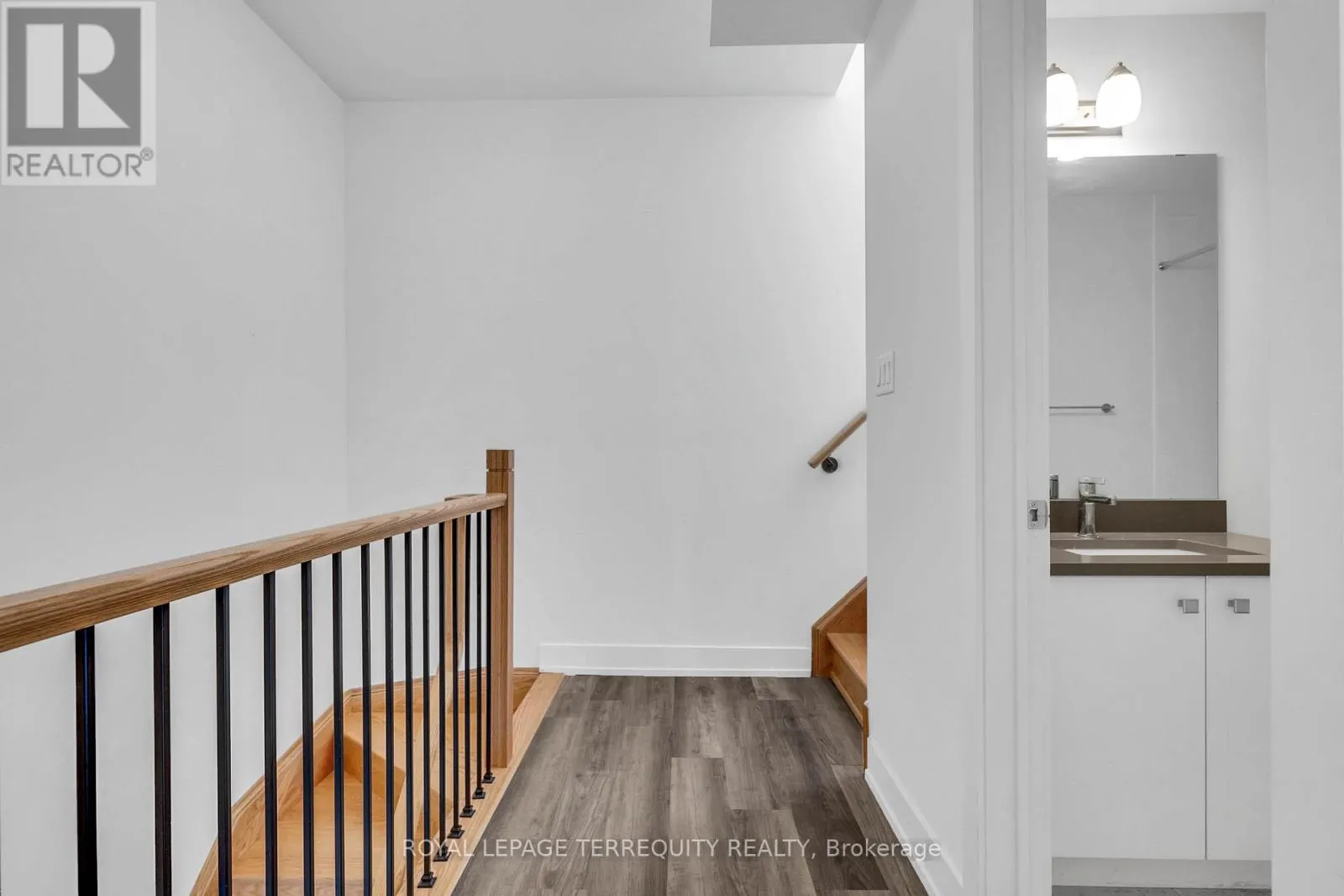 9 - 12860 YONGE STREET