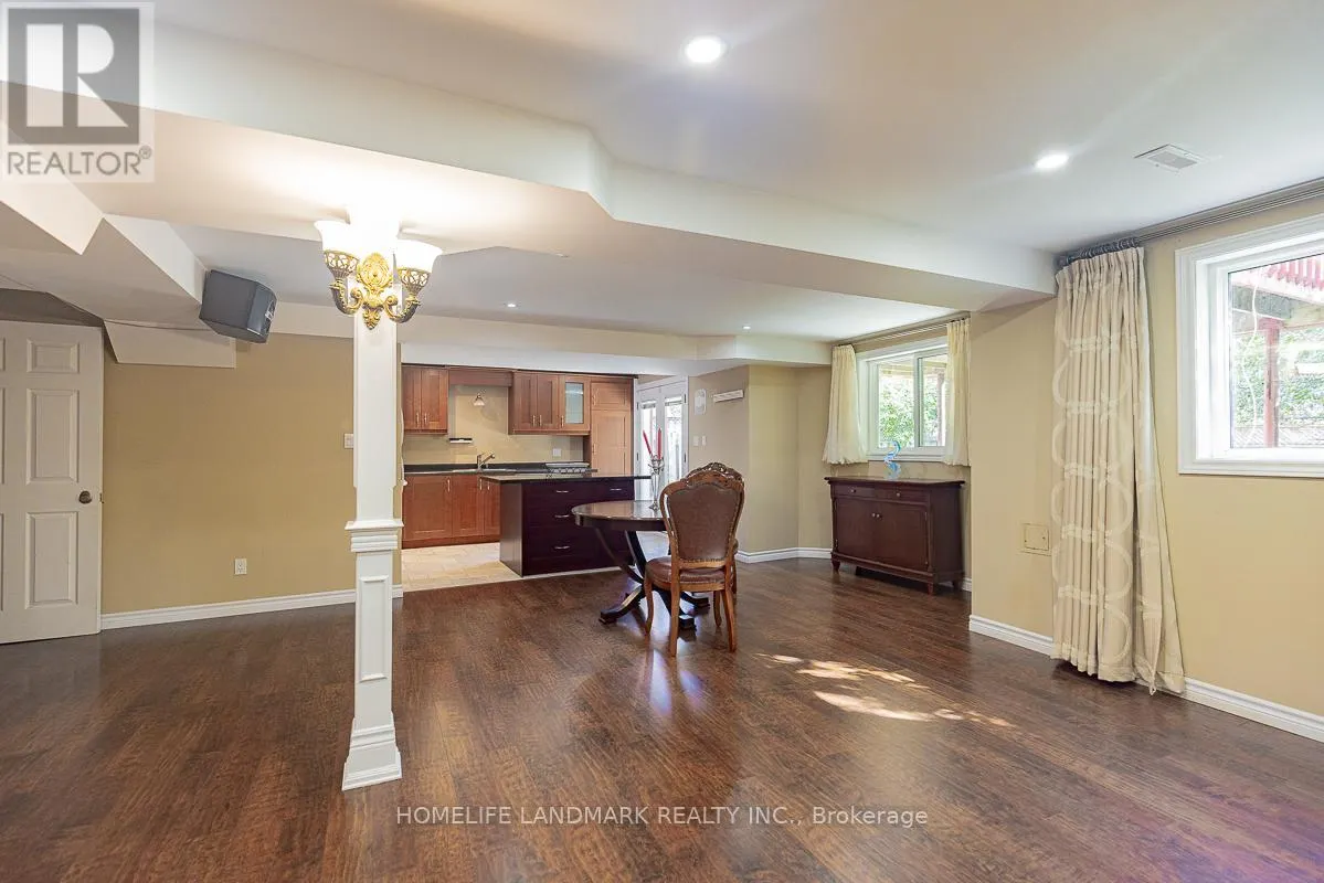 4 PINE BOUGH MANOR