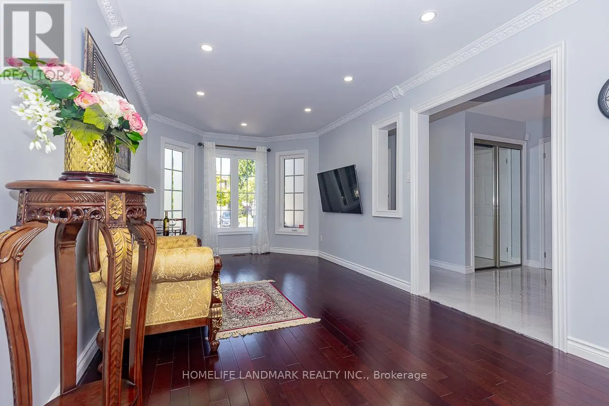 4 PINE BOUGH MANOR