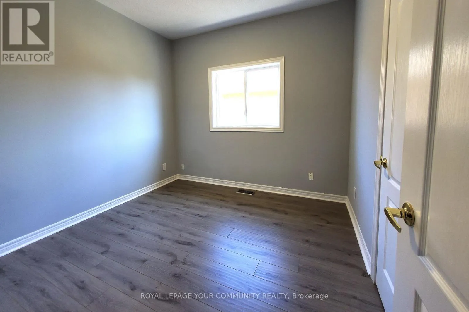 UPPER - 48 BELWOOD BOULEVARD