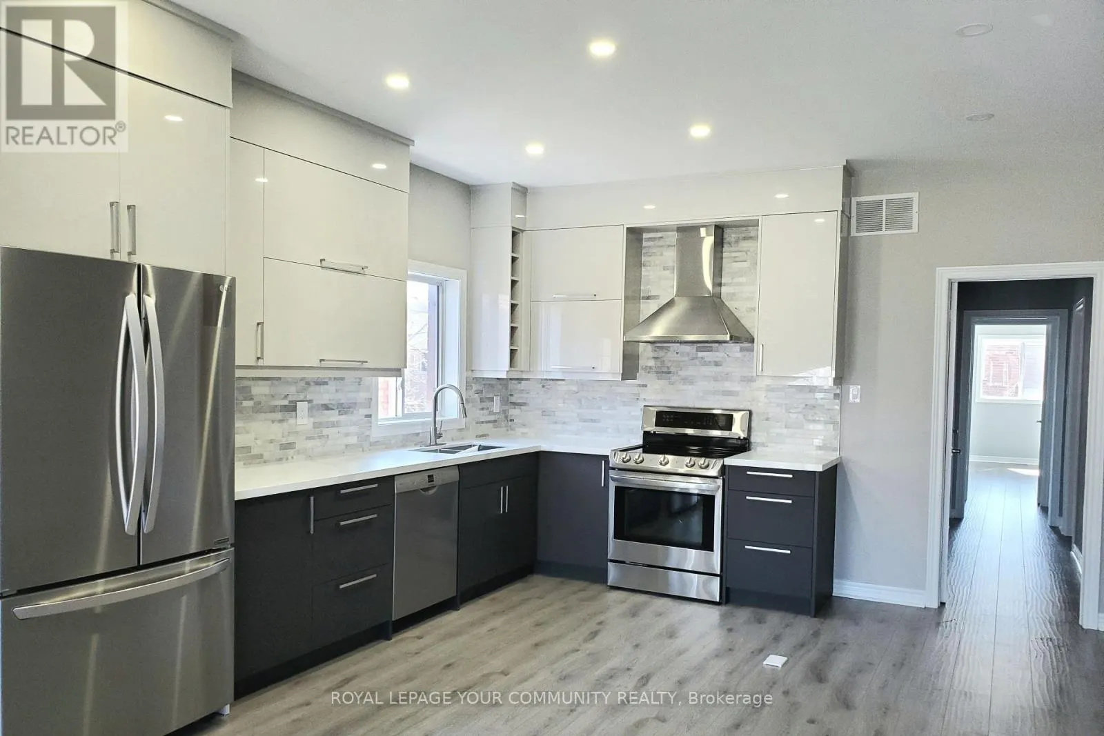 UPPER - 48 BELWOOD BOULEVARD