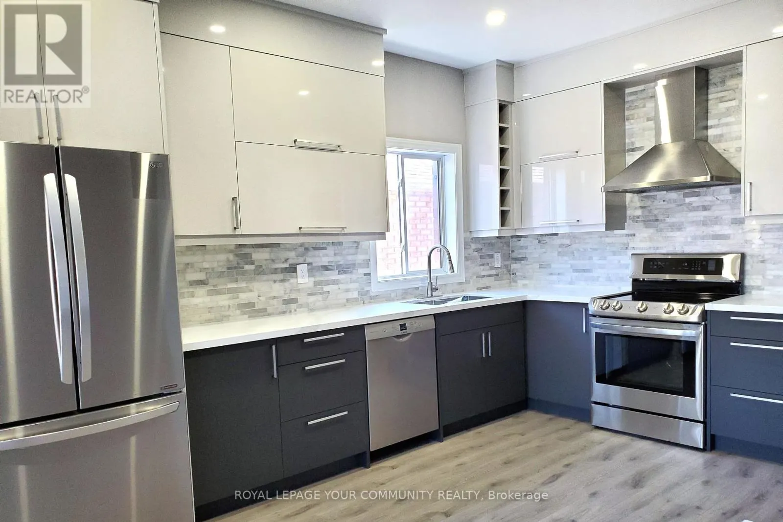 UPPER - 48 BELWOOD BOULEVARD