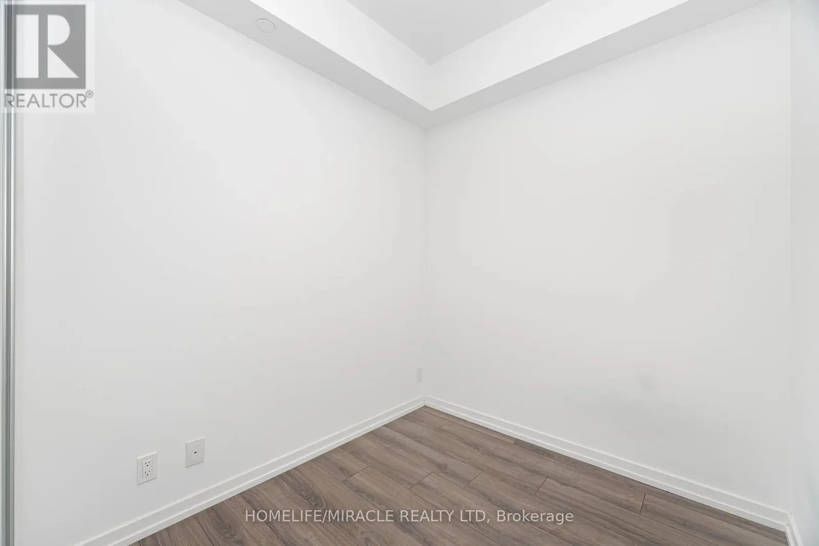 3907 - 7890 JANE STREET