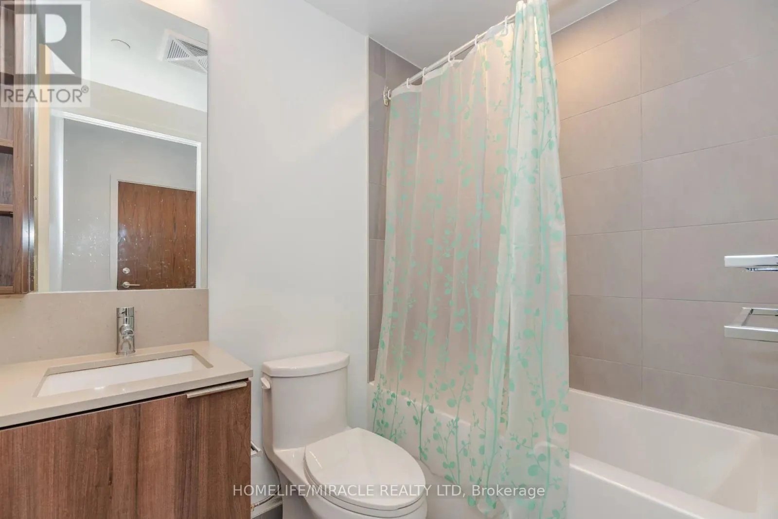 3907 - 7890 JANE STREET