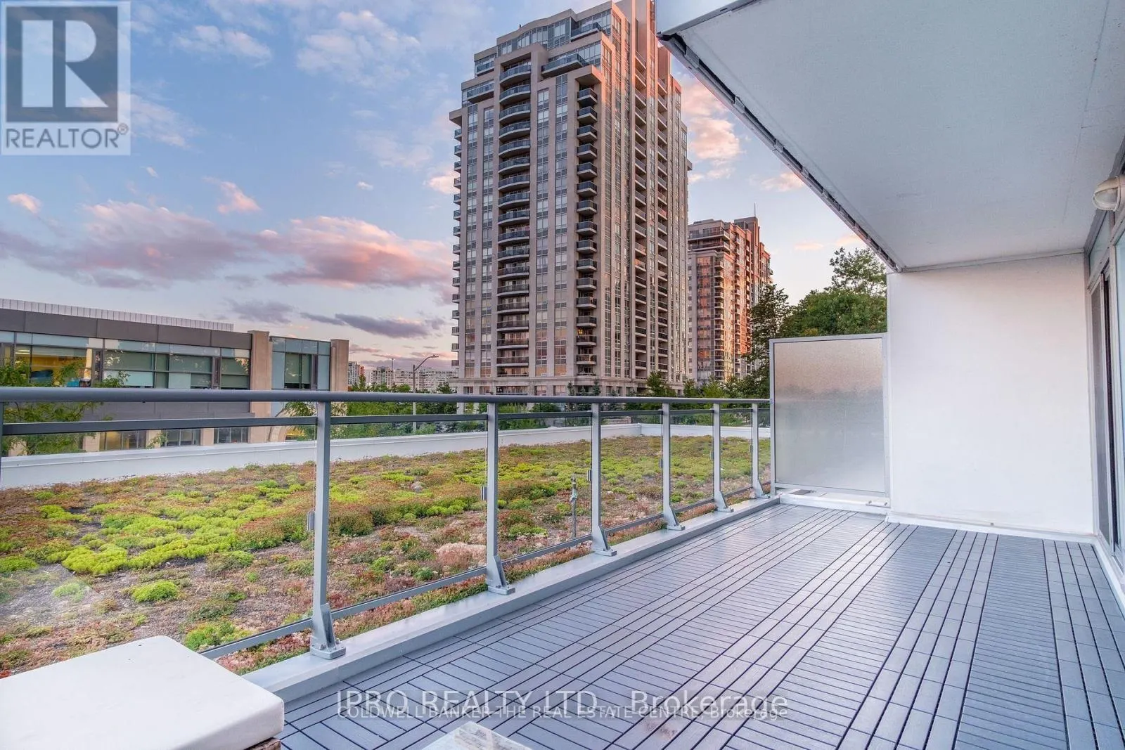 204 - 7890 BATHURST STREET