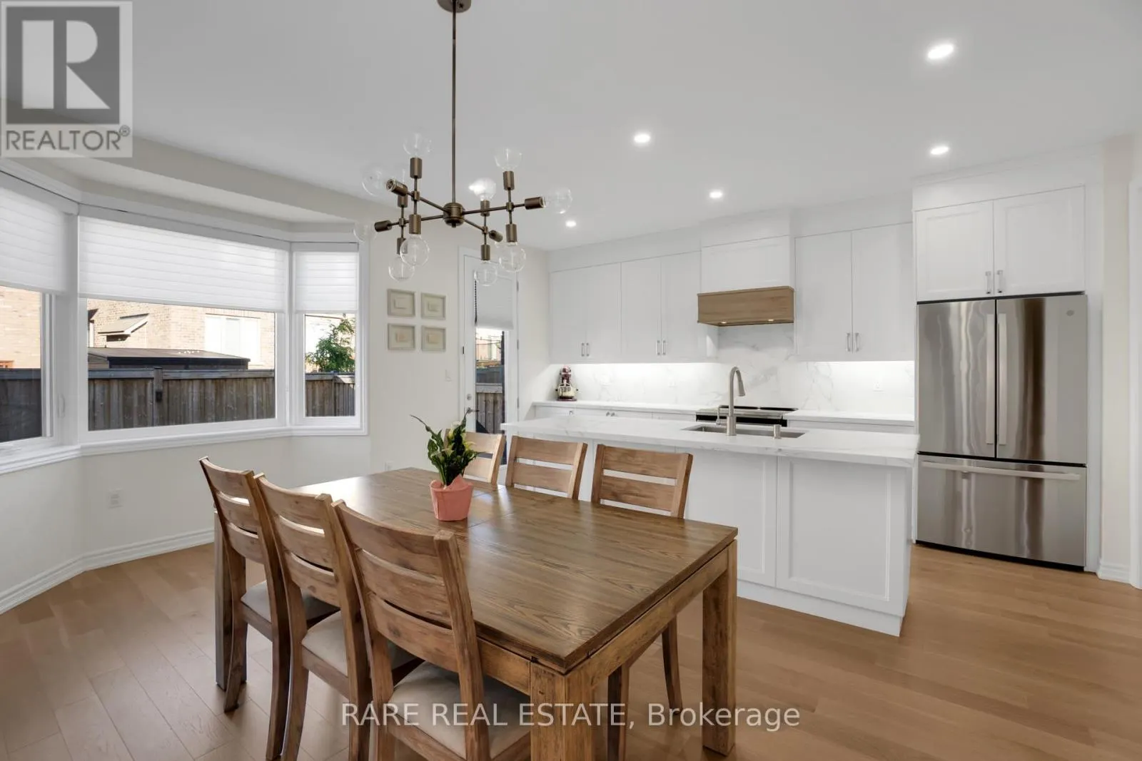 206 STEVENSON CRESCENT