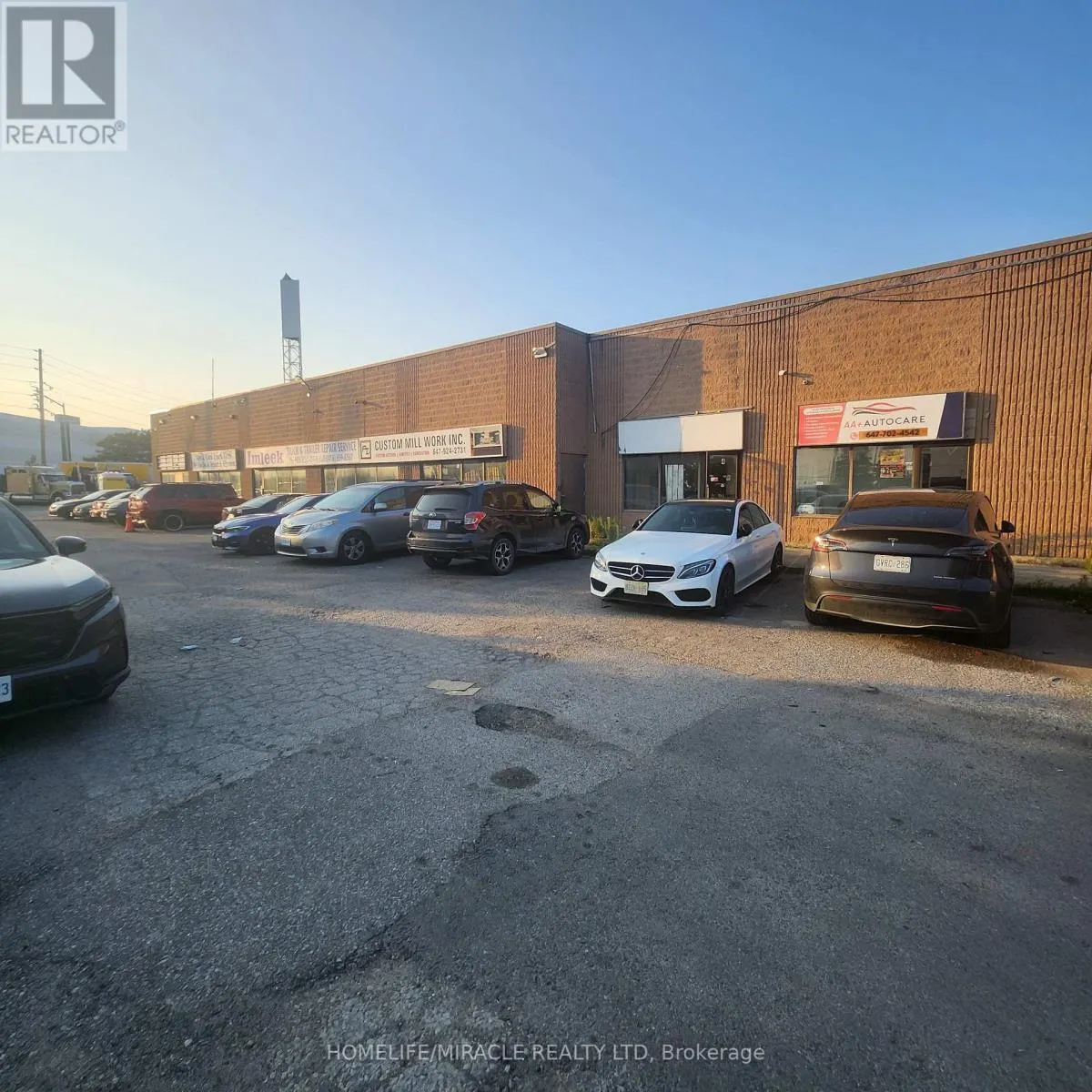 4 - 6720 HIGHWAY 7