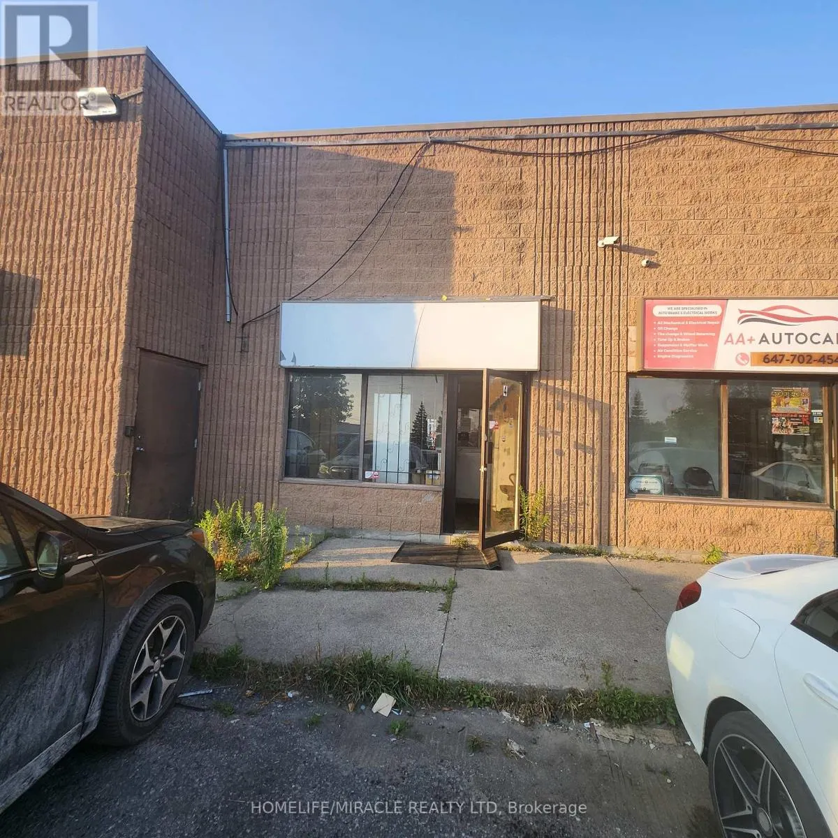 4 - 6720 HIGHWAY 7
