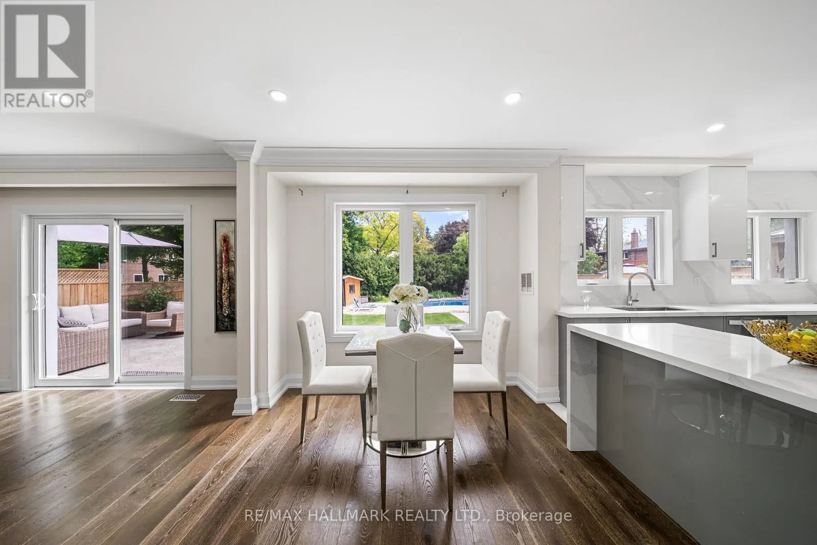 220 GRANDVIEW AVENUE