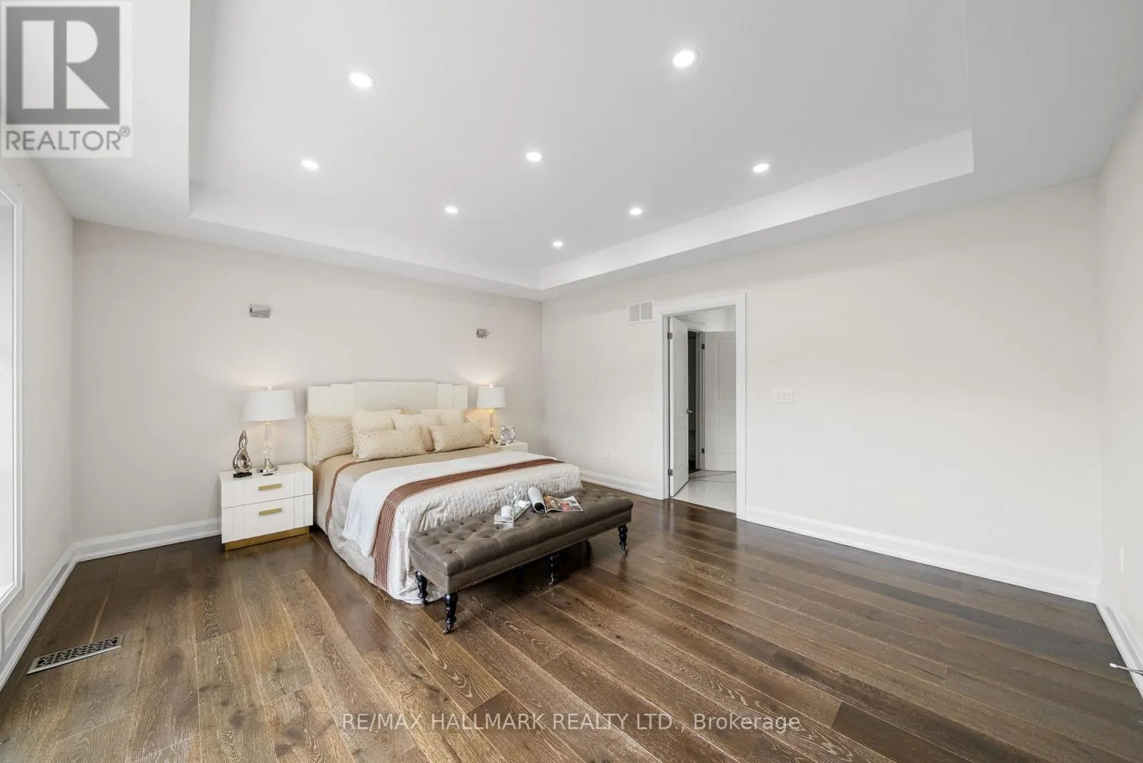 220 GRANDVIEW AVENUE