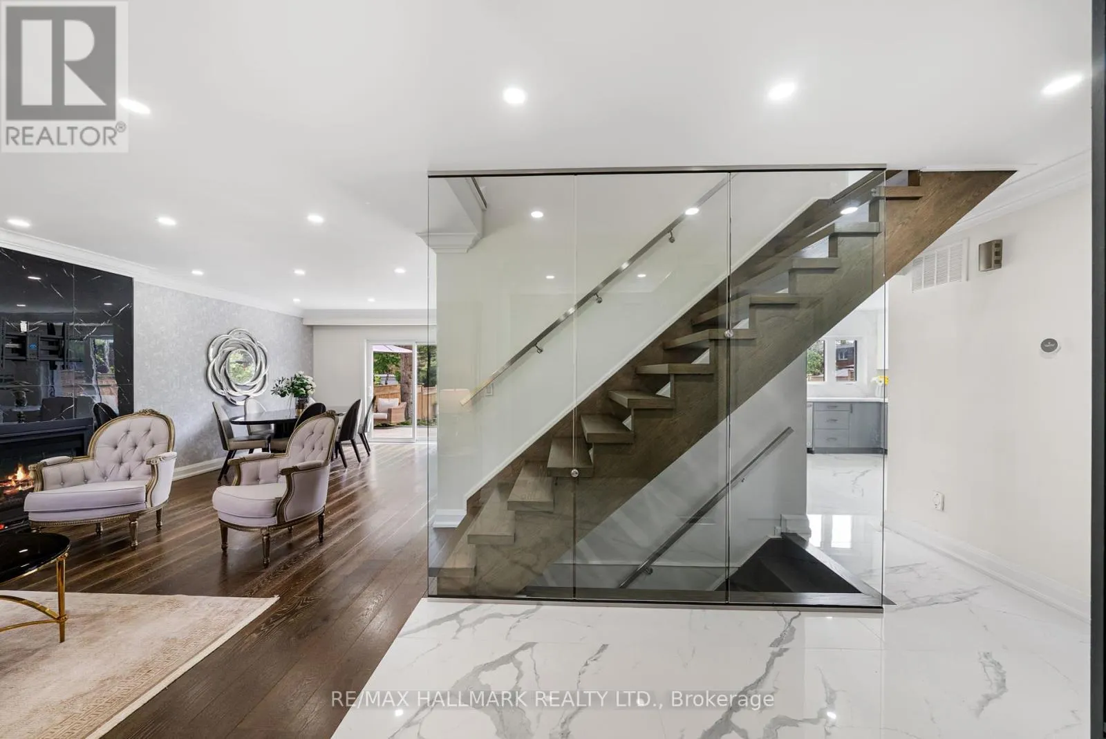 220 GRANDVIEW AVENUE
