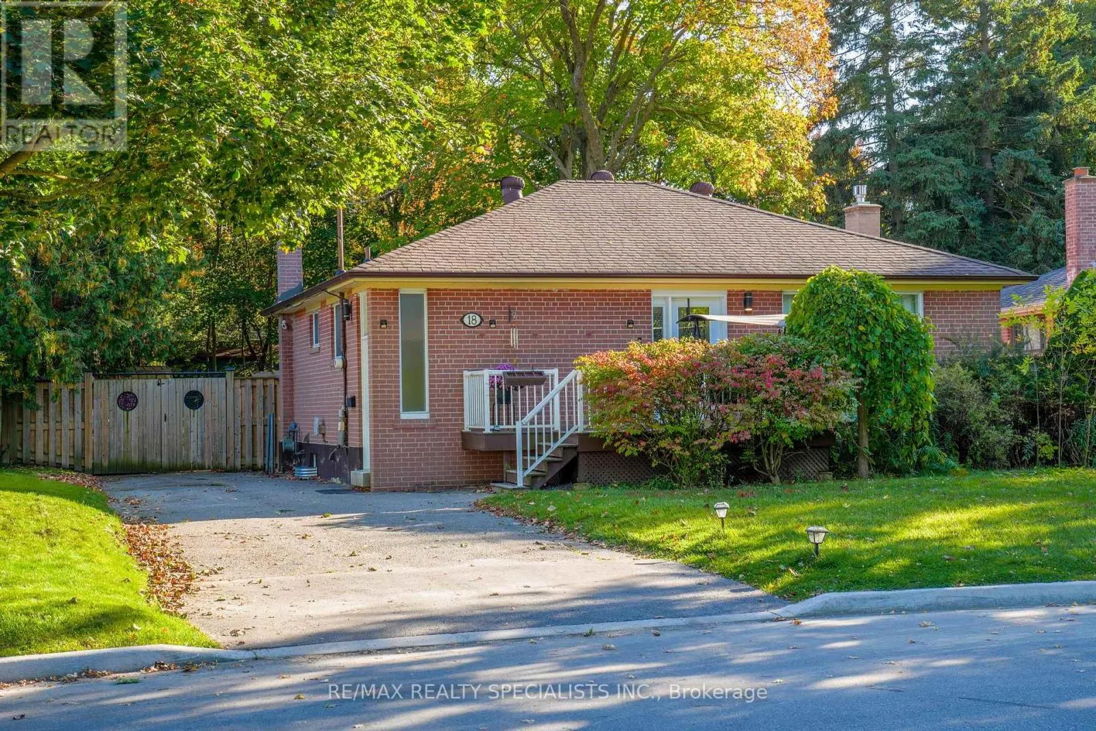 18 CORBETT CRESCENT