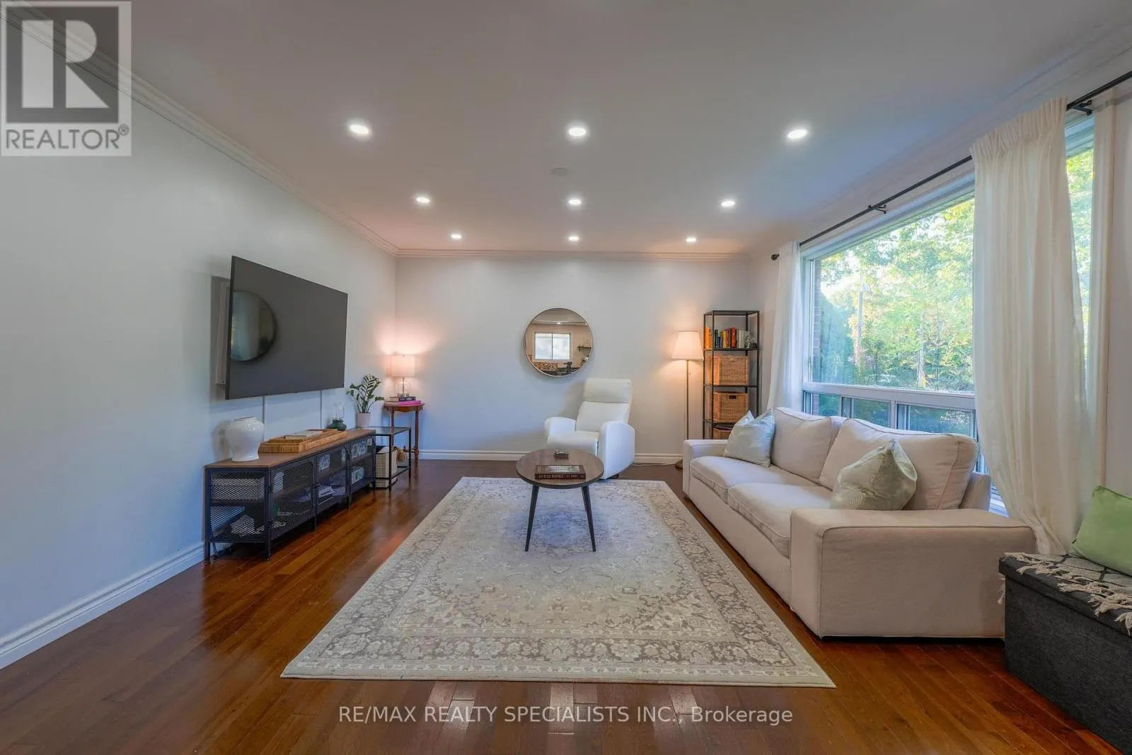 18 CORBETT CRESCENT