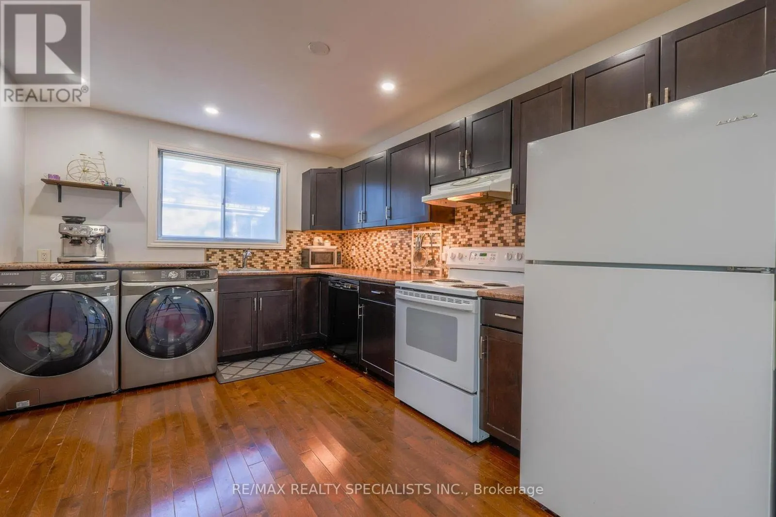 18 CORBETT CRESCENT