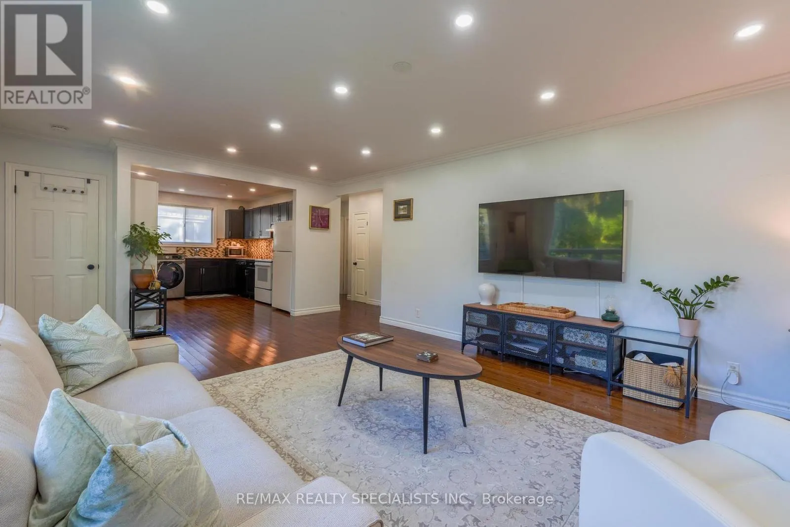 18 CORBETT CRESCENT