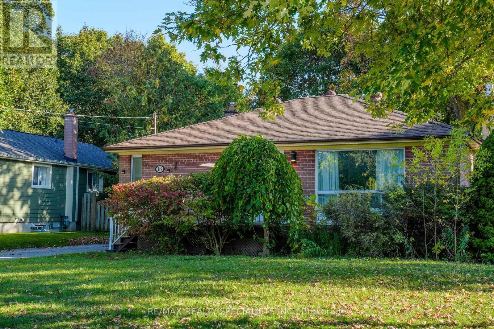18 CORBETT CRESCENT