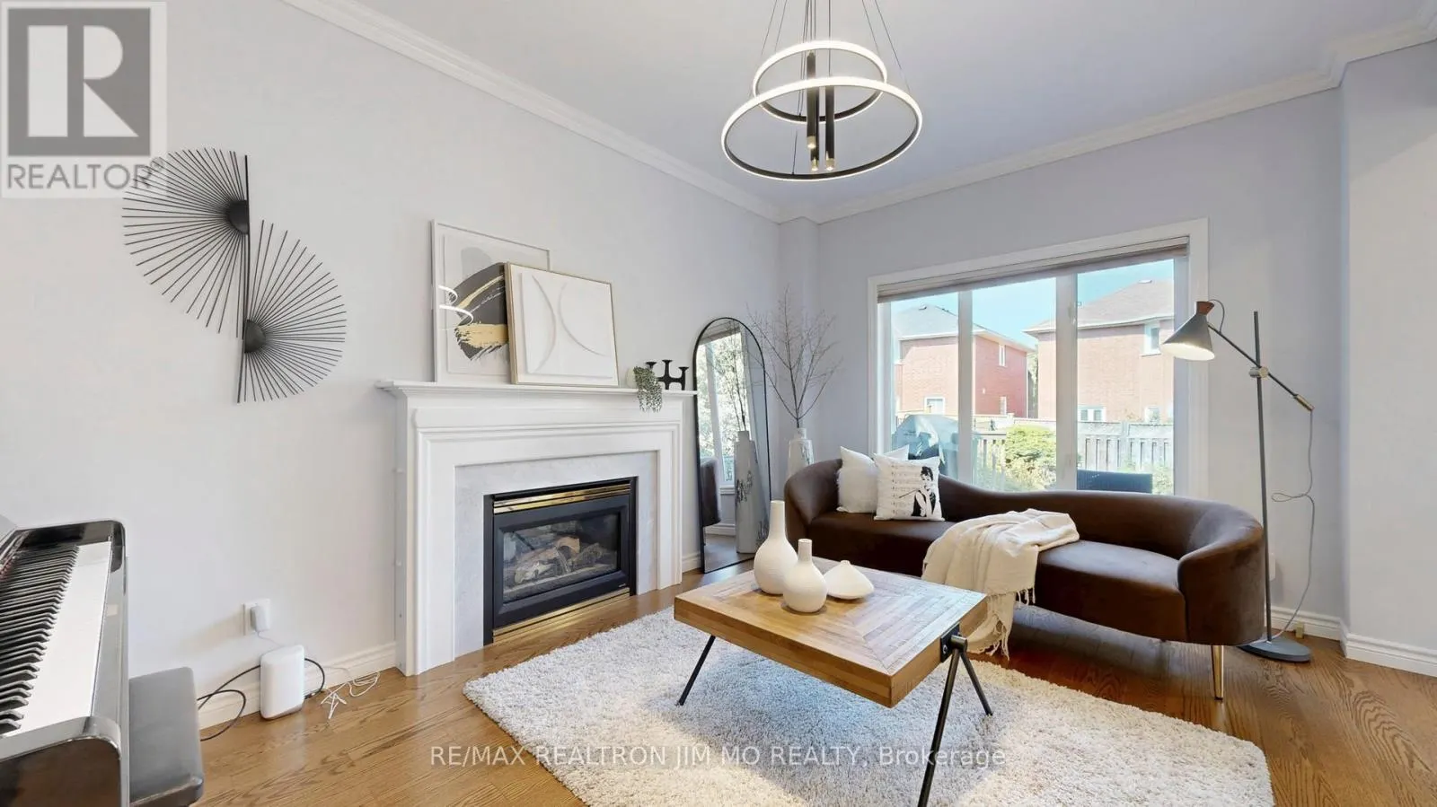 543 GREIG CIRCLE