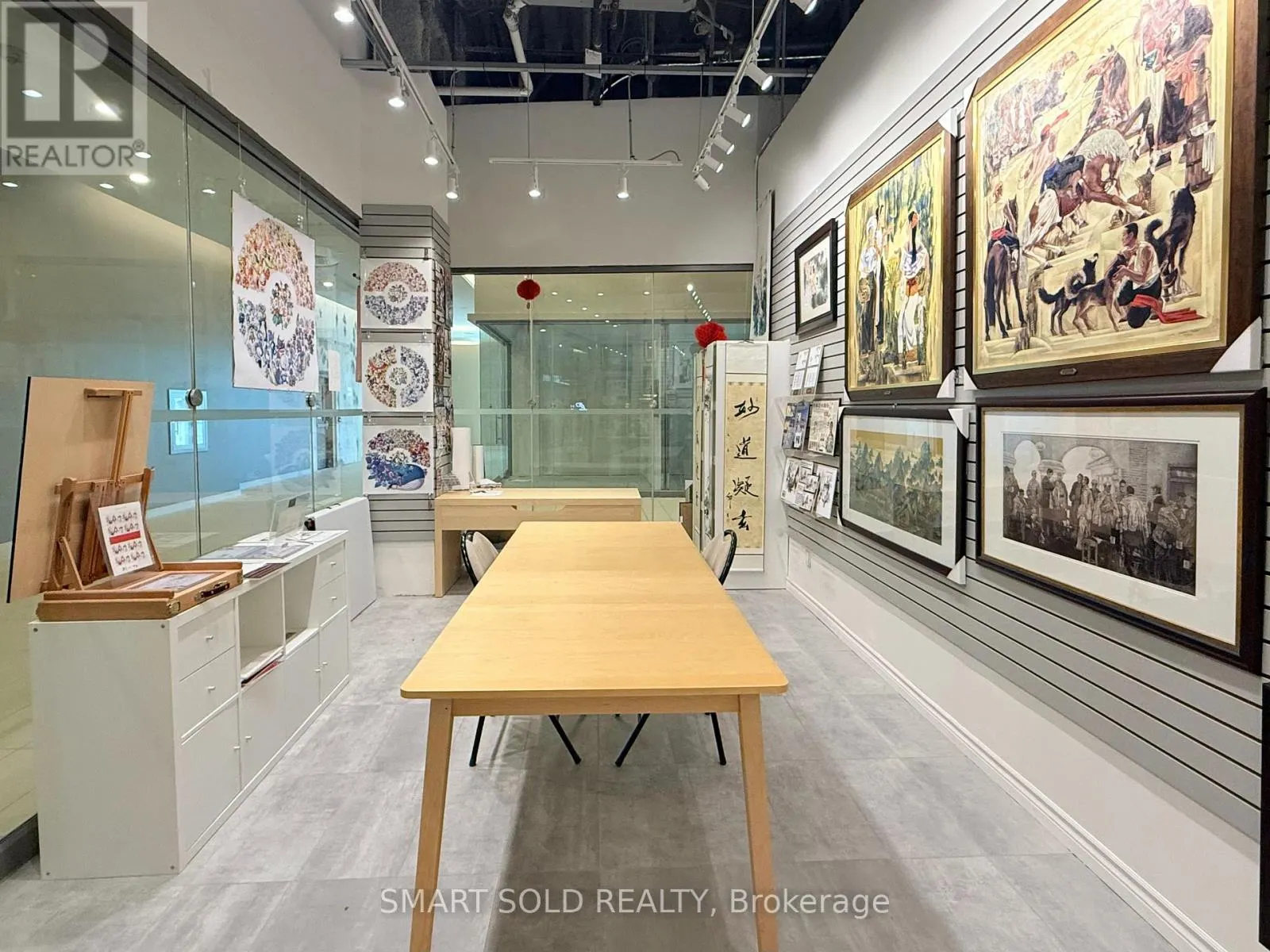 2C20 - 9390 WOODBINE AVENUE