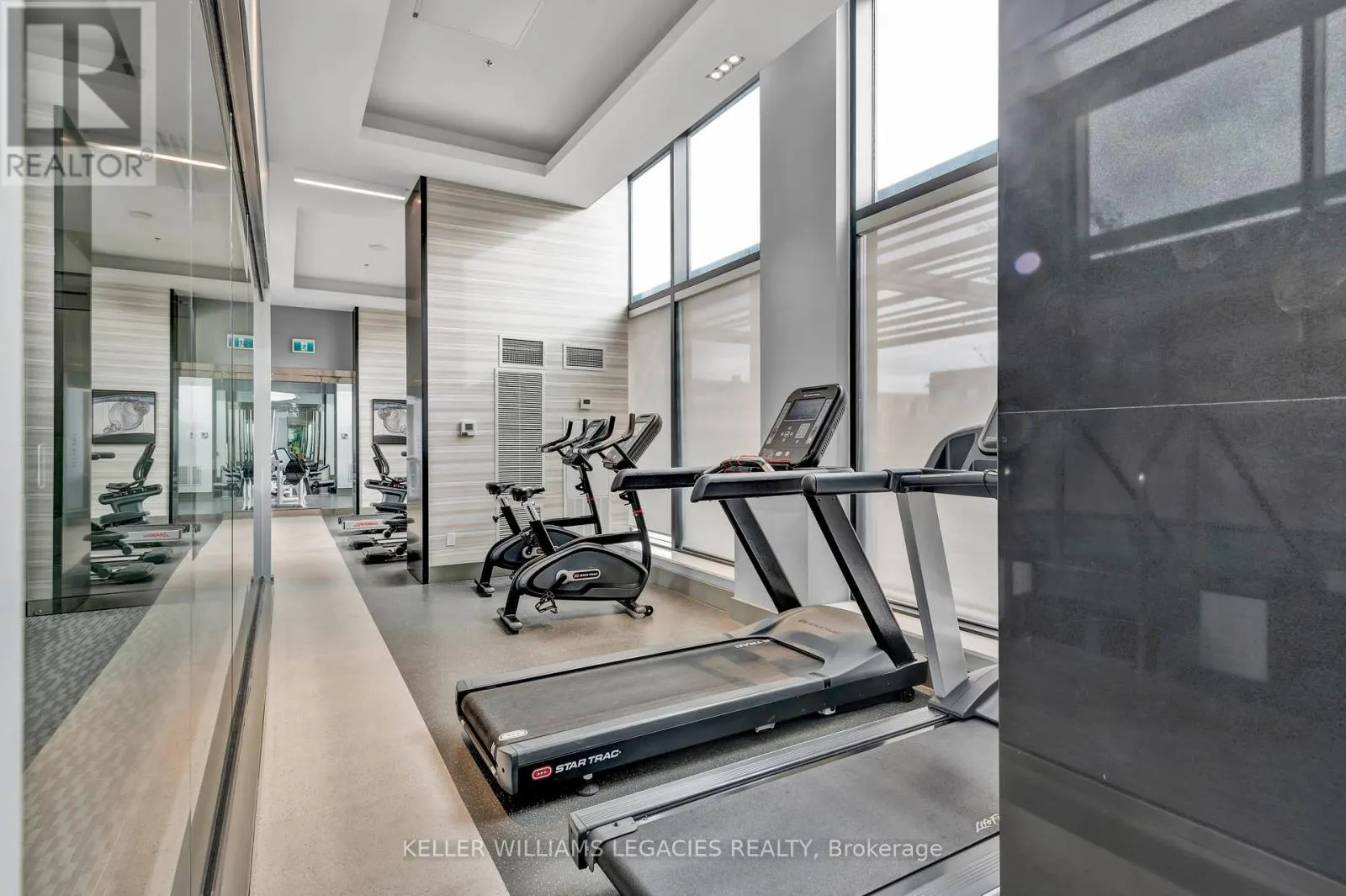106 - 99 EAGLE ROCK WAY