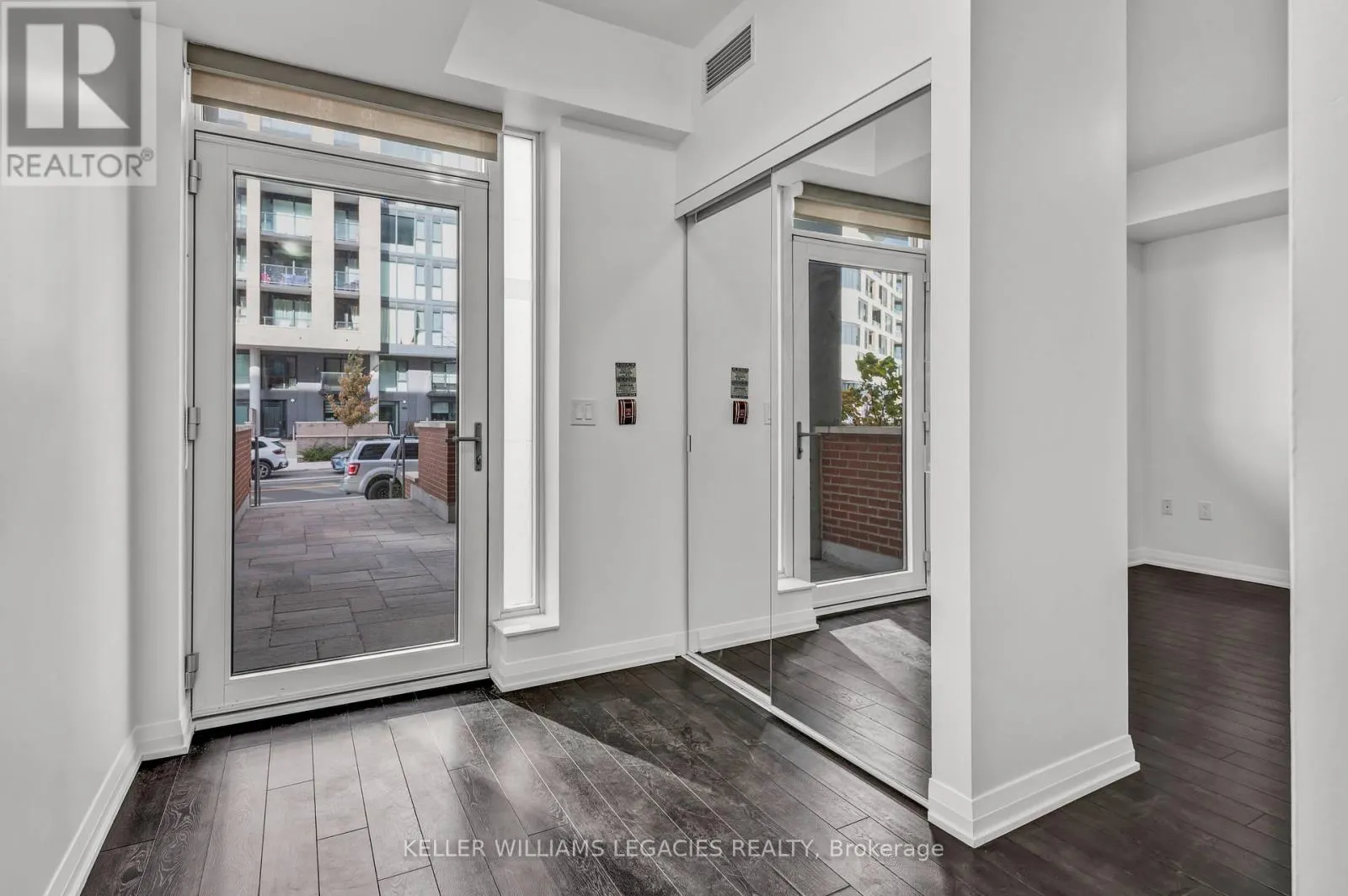 106 - 99 EAGLE ROCK WAY