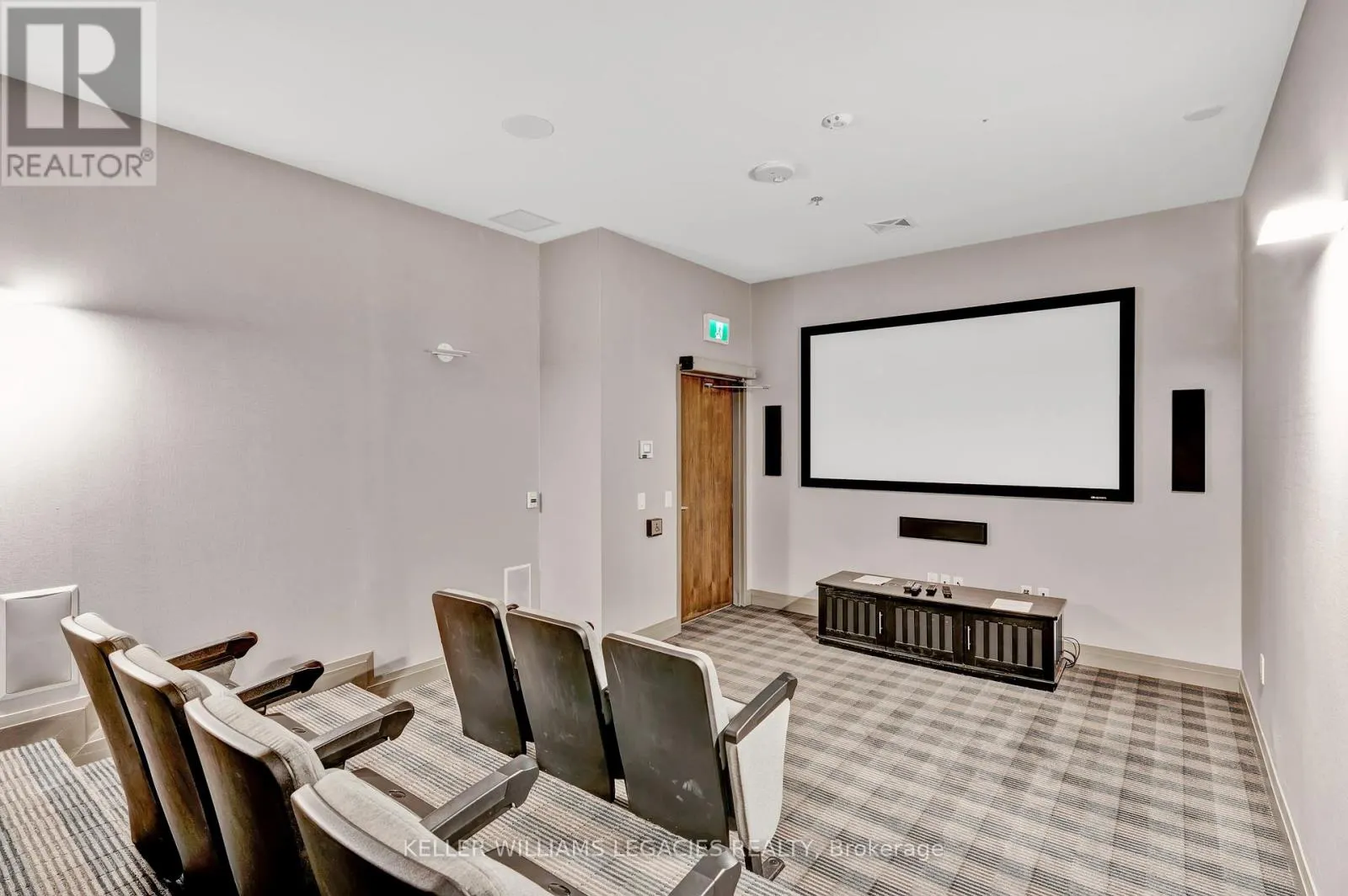 106 - 99 EAGLE ROCK WAY