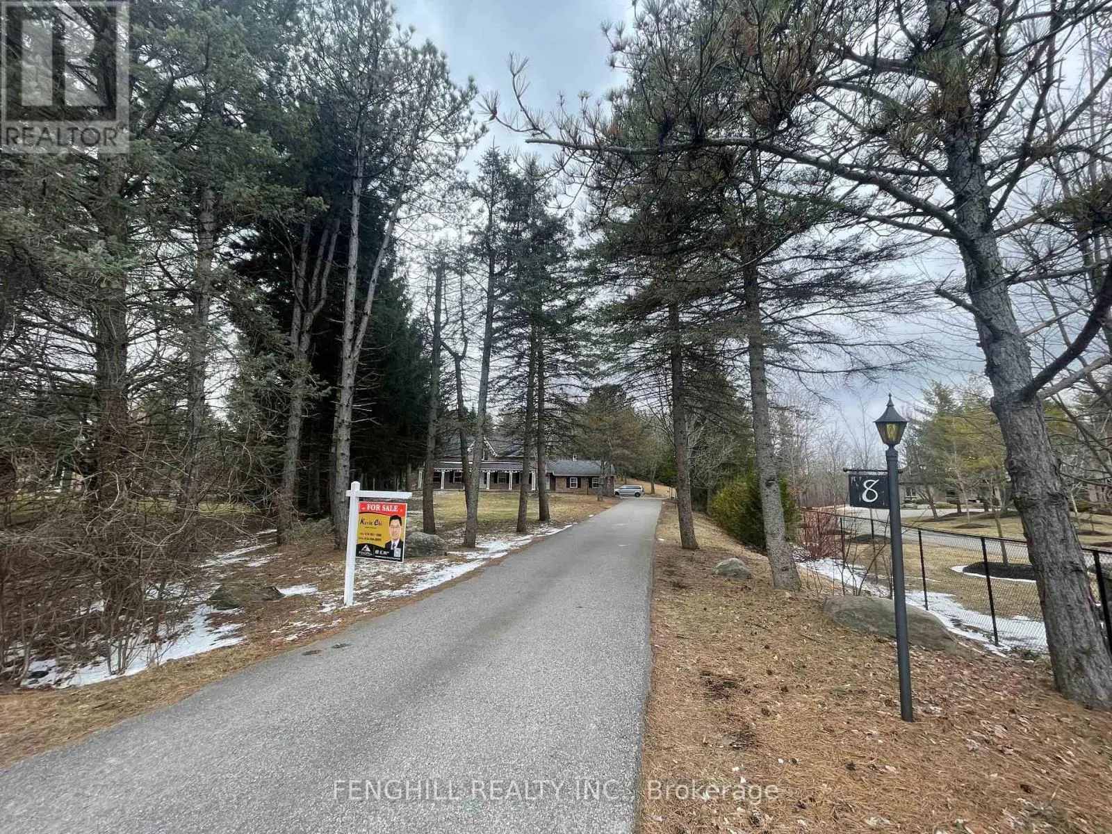 8 BLUE GRASS DRIVE