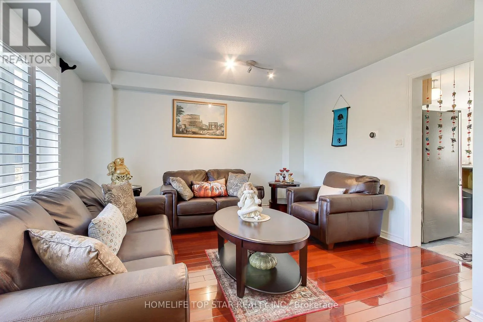 231 KNAPTON DRIVE