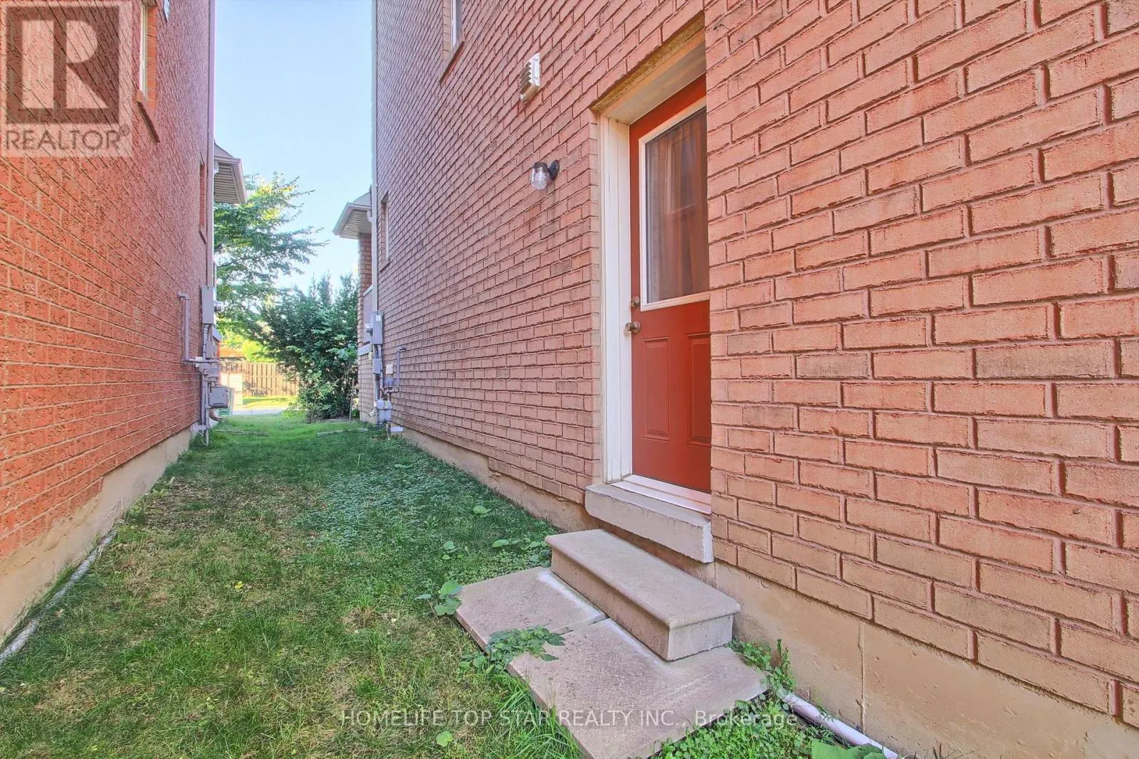 231 KNAPTON DRIVE