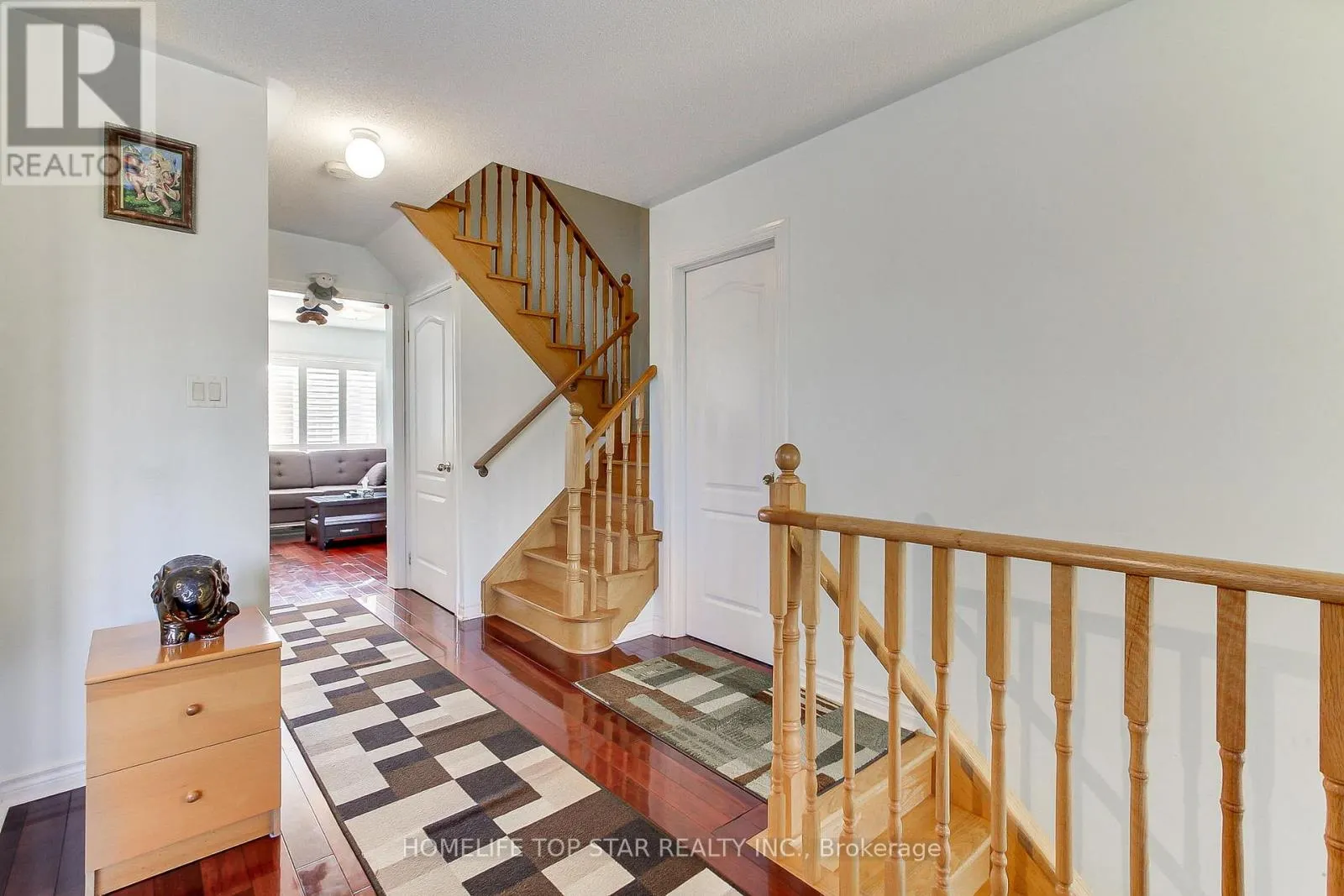 231 KNAPTON DRIVE