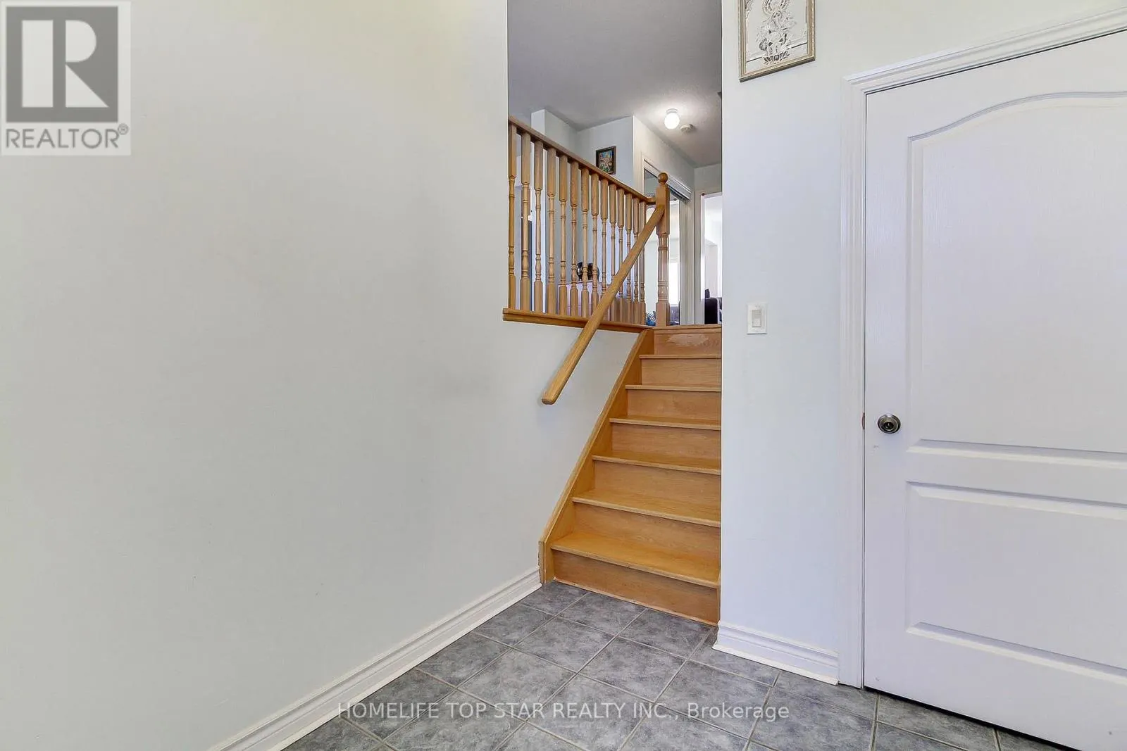 231 KNAPTON DRIVE